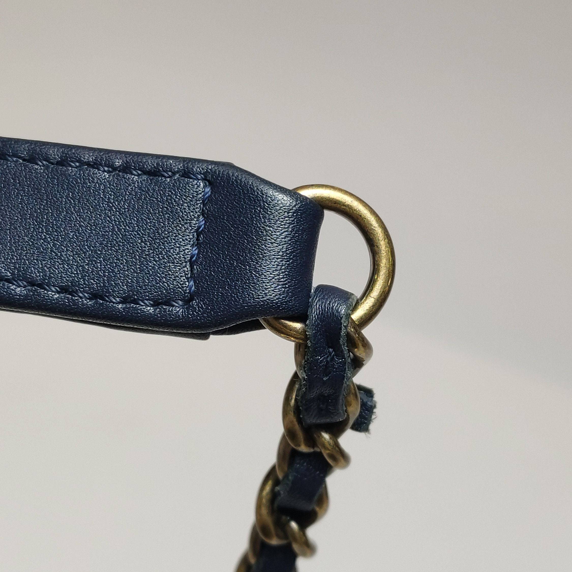 Chanel Chanel Women os Crossbody Bags Size ONE SIZE - 10 Thumbnail