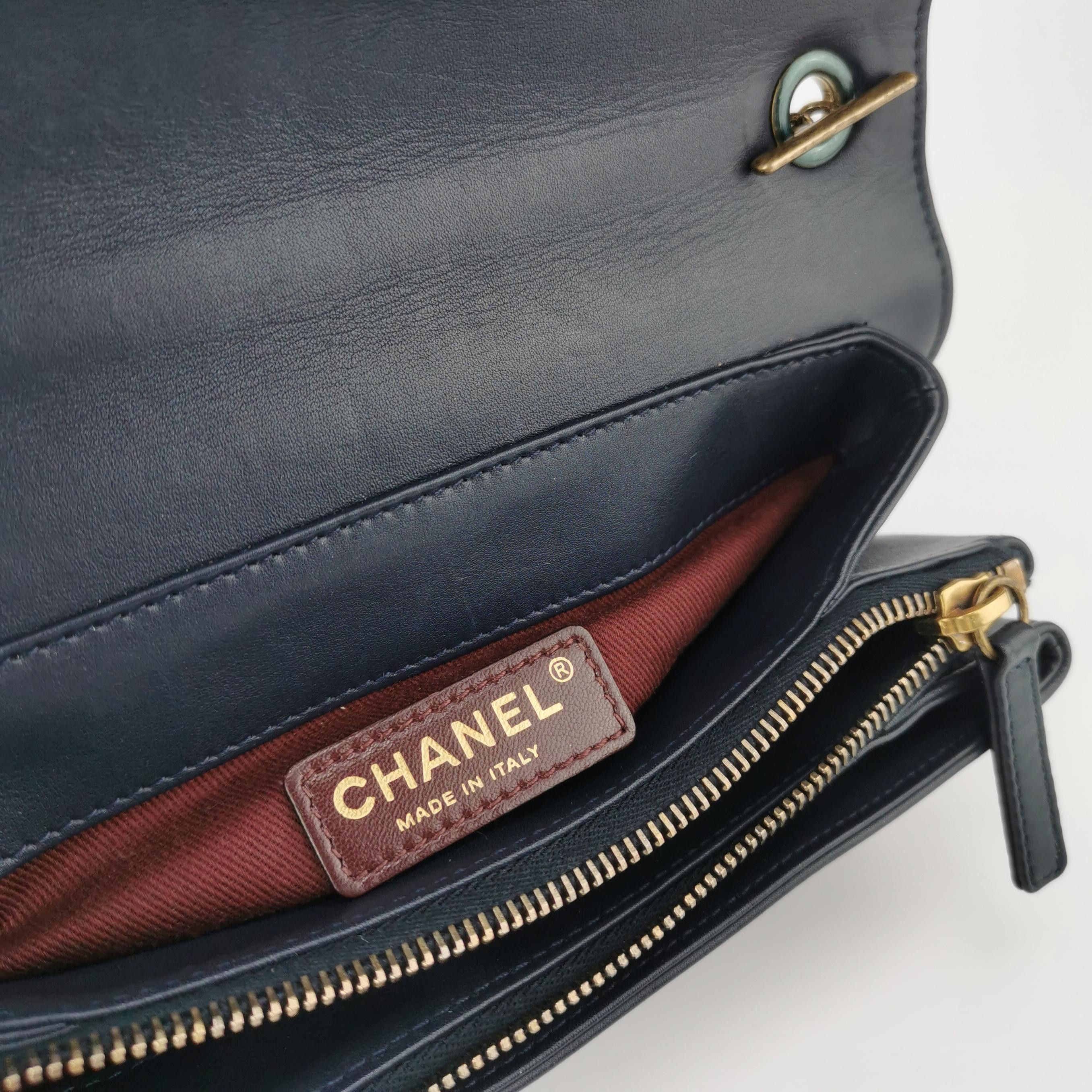 Chanel Chanel Women os Crossbody Bags Size ONE SIZE - 8 Thumbnail