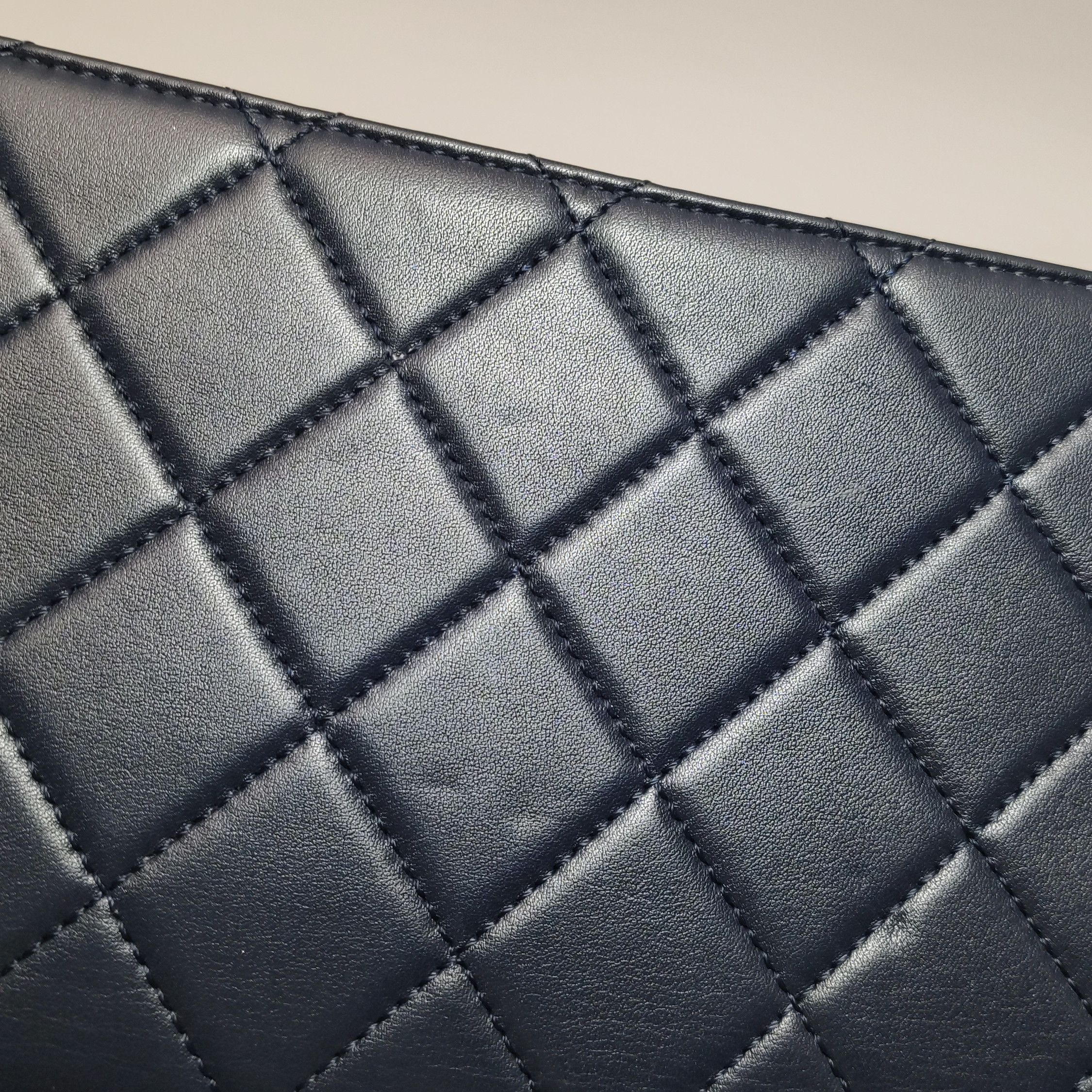 Chanel Chanel Women os Crossbody Bags Size ONE SIZE - 18 Thumbnail