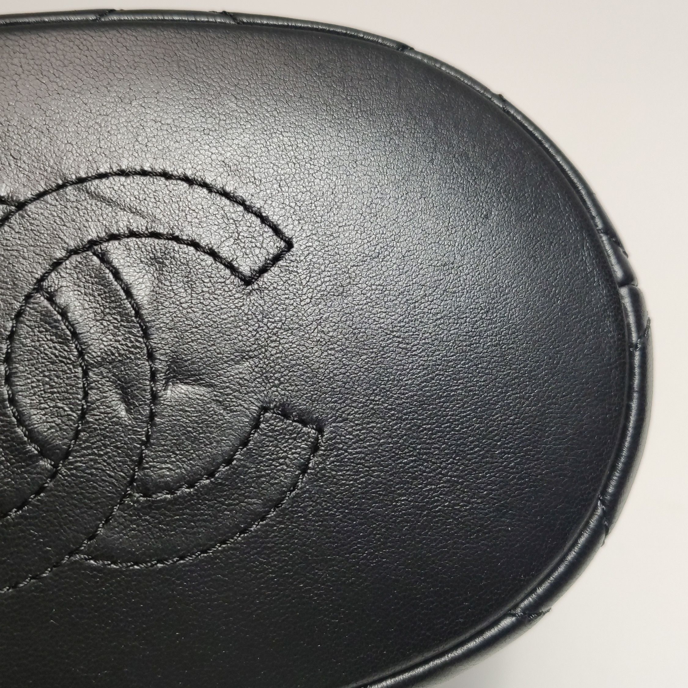 Chanel Chanel Women os Shoulder Bags Size ONE SIZE - 25 Thumbnail