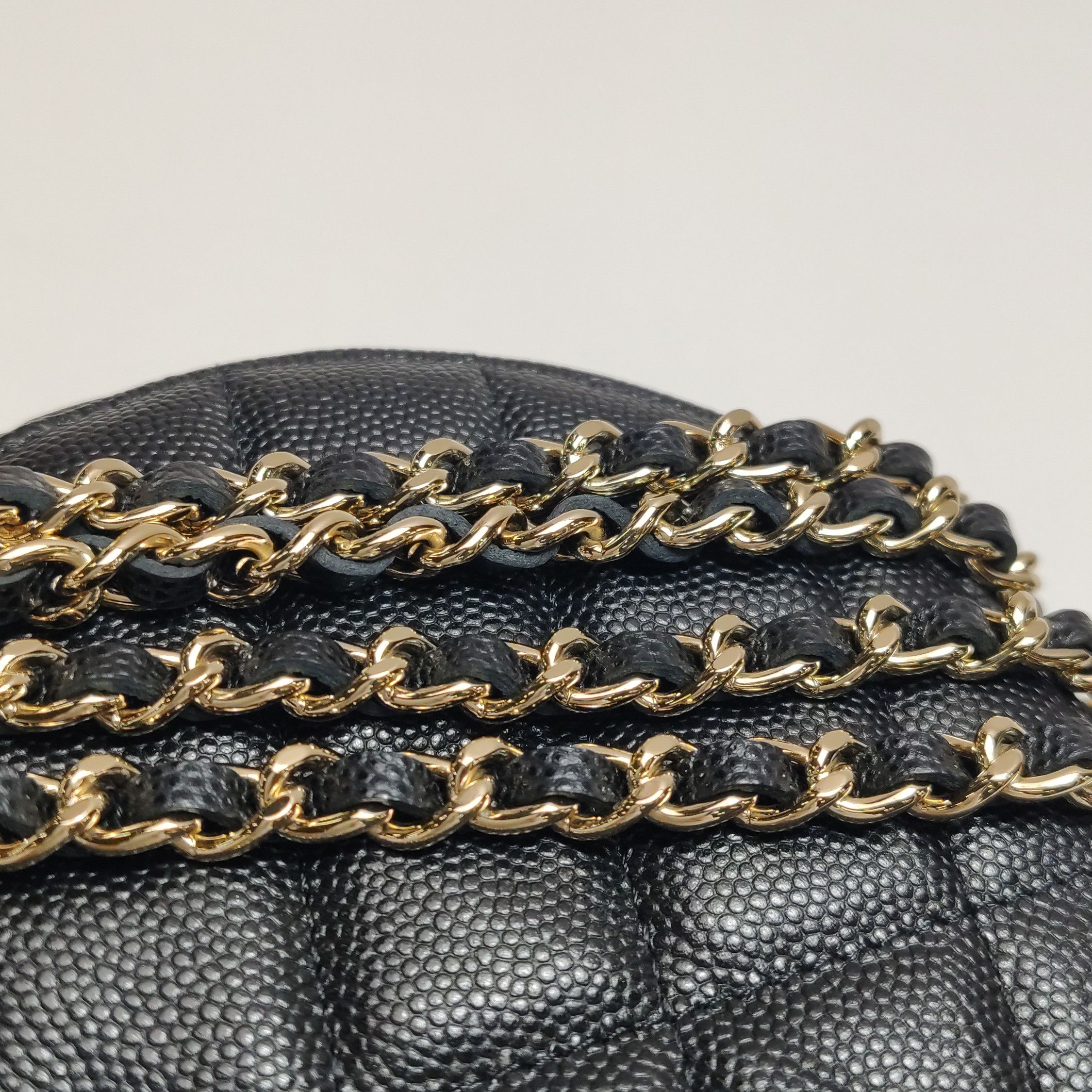 Chanel Chanel Women os Crossbody Bags Size ONE SIZE - 15 Thumbnail