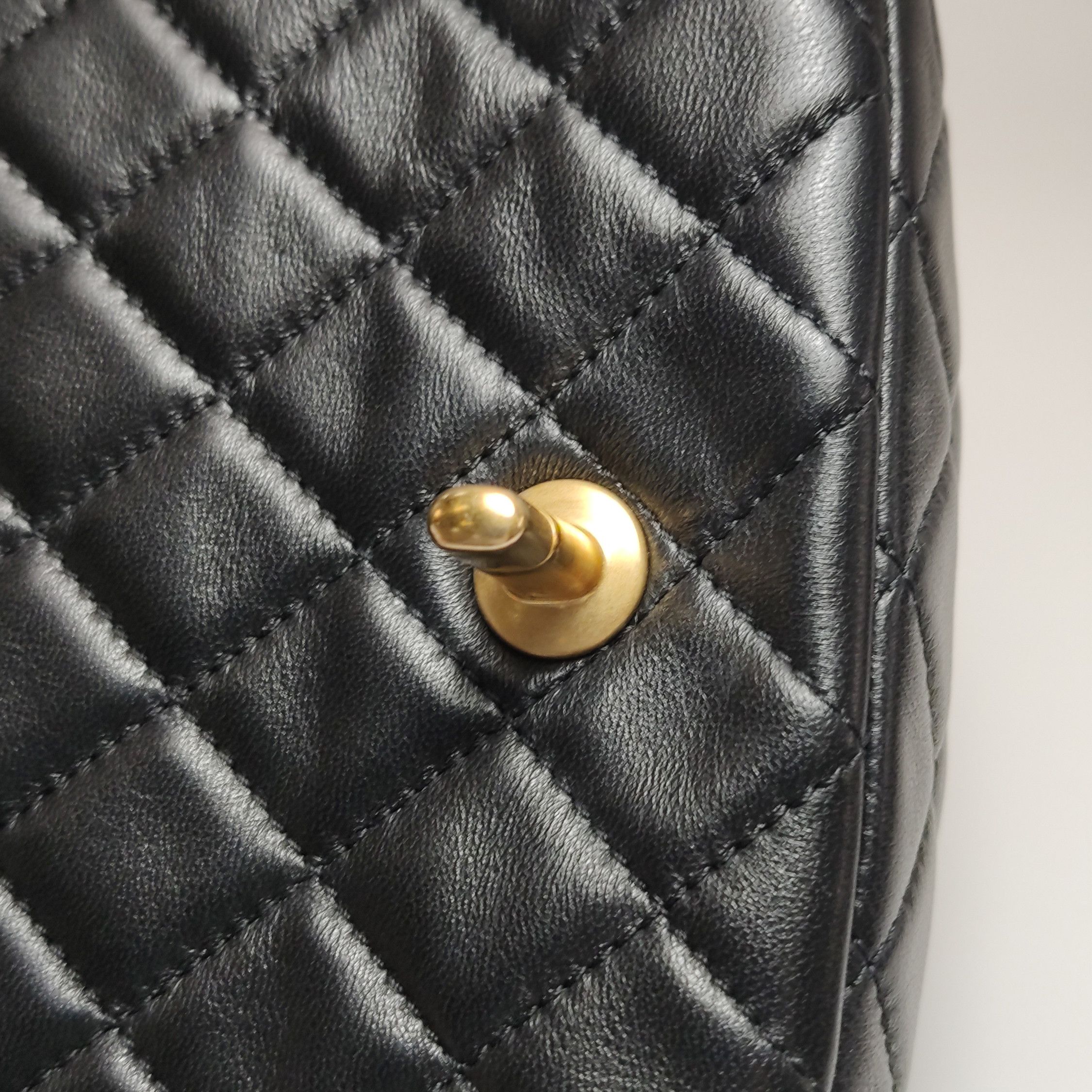 Chanel Chanel Women os Shoulder Bags Size ONE SIZE - 11 Thumbnail