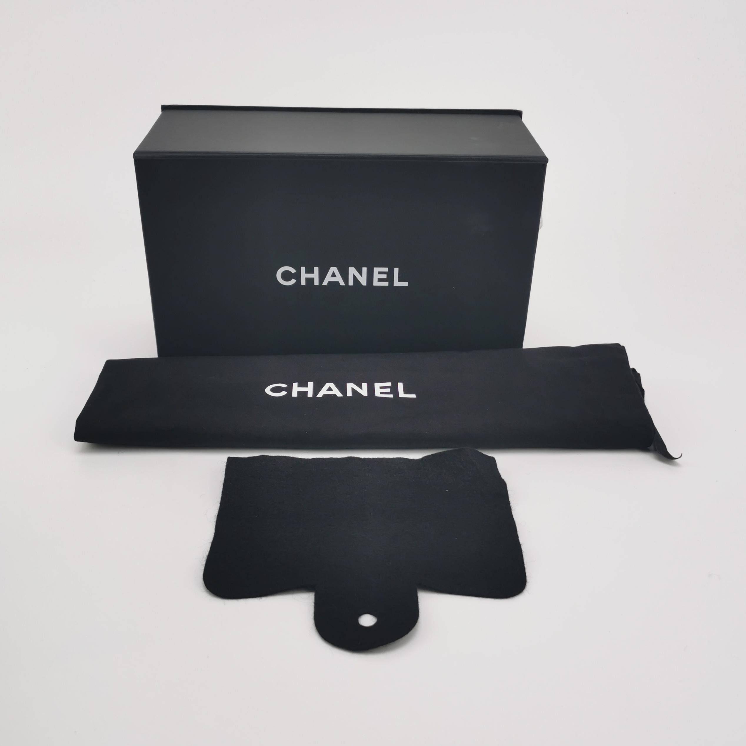 Chanel Chanel Women os Shoulder Bags Size ONE SIZE - 9 Thumbnail