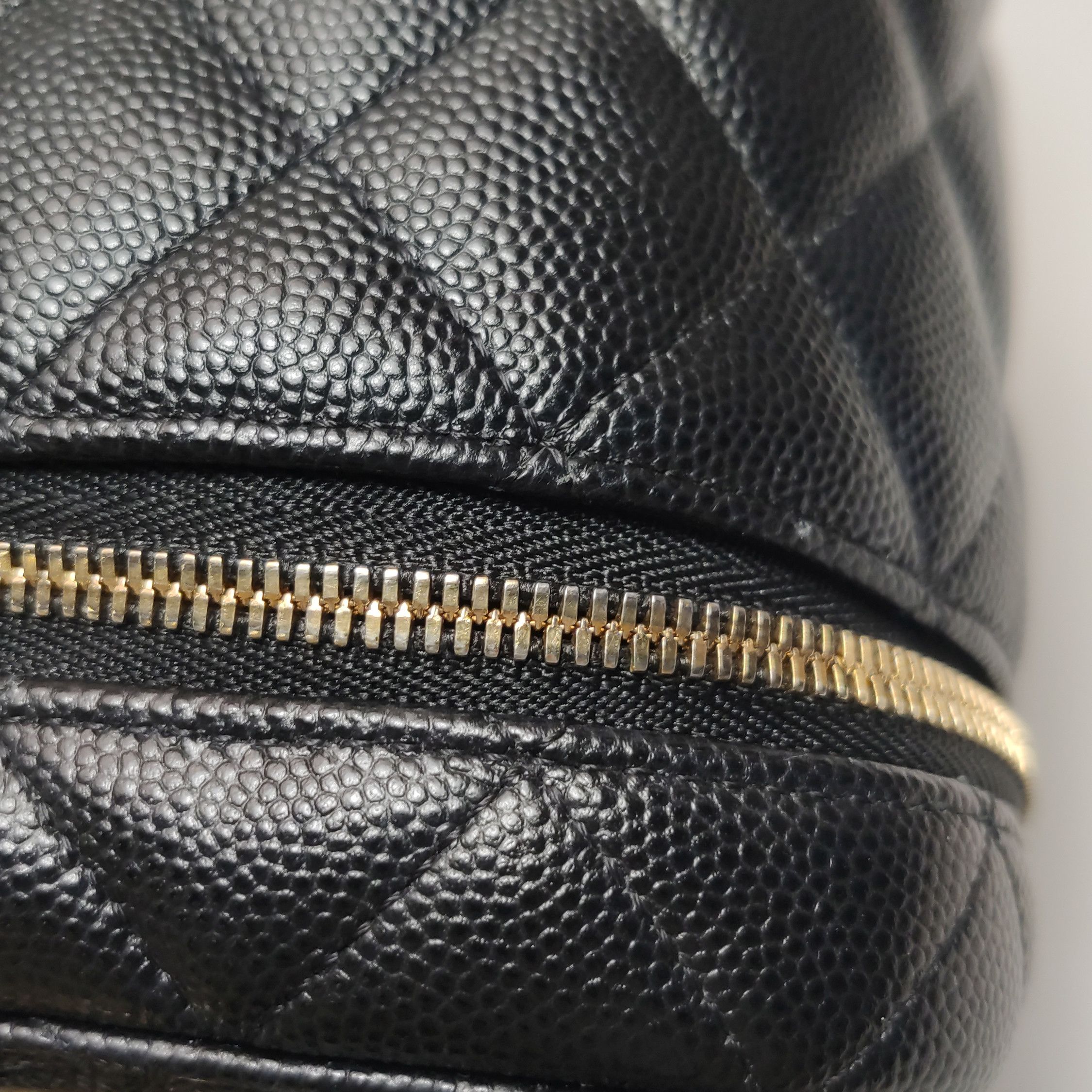 Chanel Chanel Women os Shoulder Bags Size ONE SIZE - 20 Thumbnail