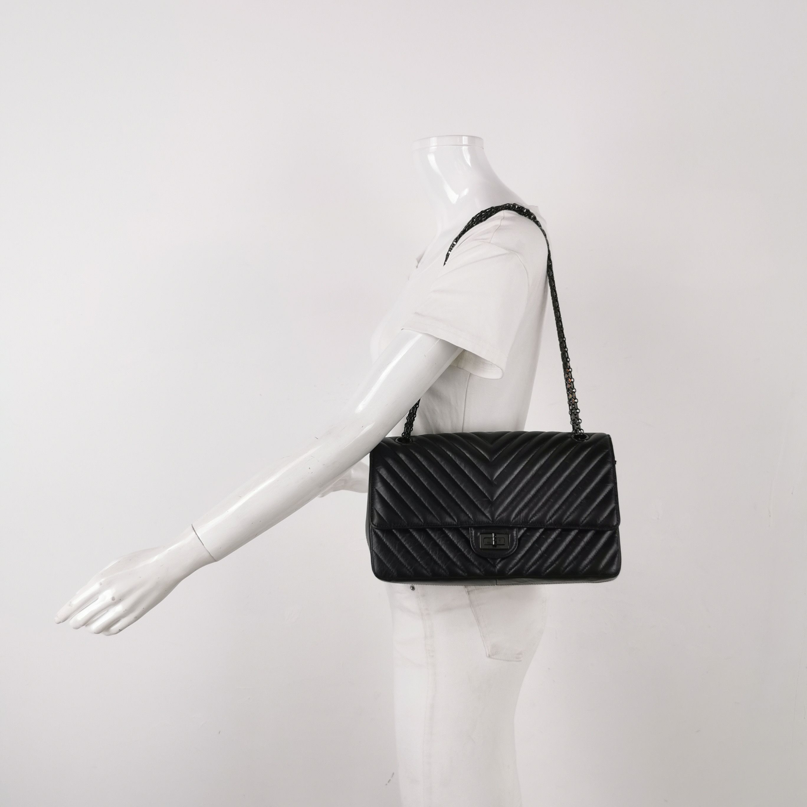 Chanel Chanel Women os Shoulder Bags Size ONE SIZE - 2 Thumbnail