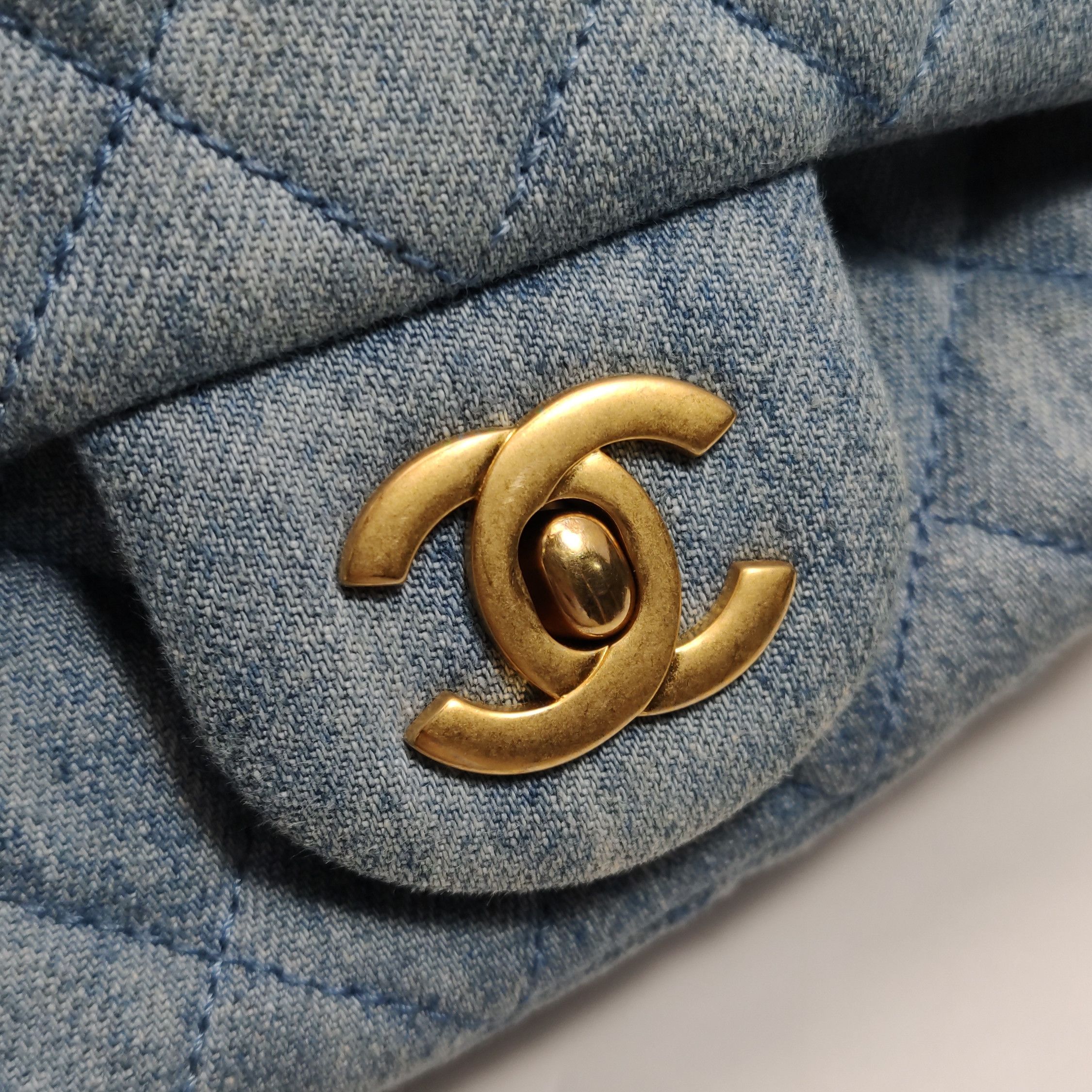 Chanel Chanel Women os Crossbody Bags Size ONE SIZE - 12 Thumbnail