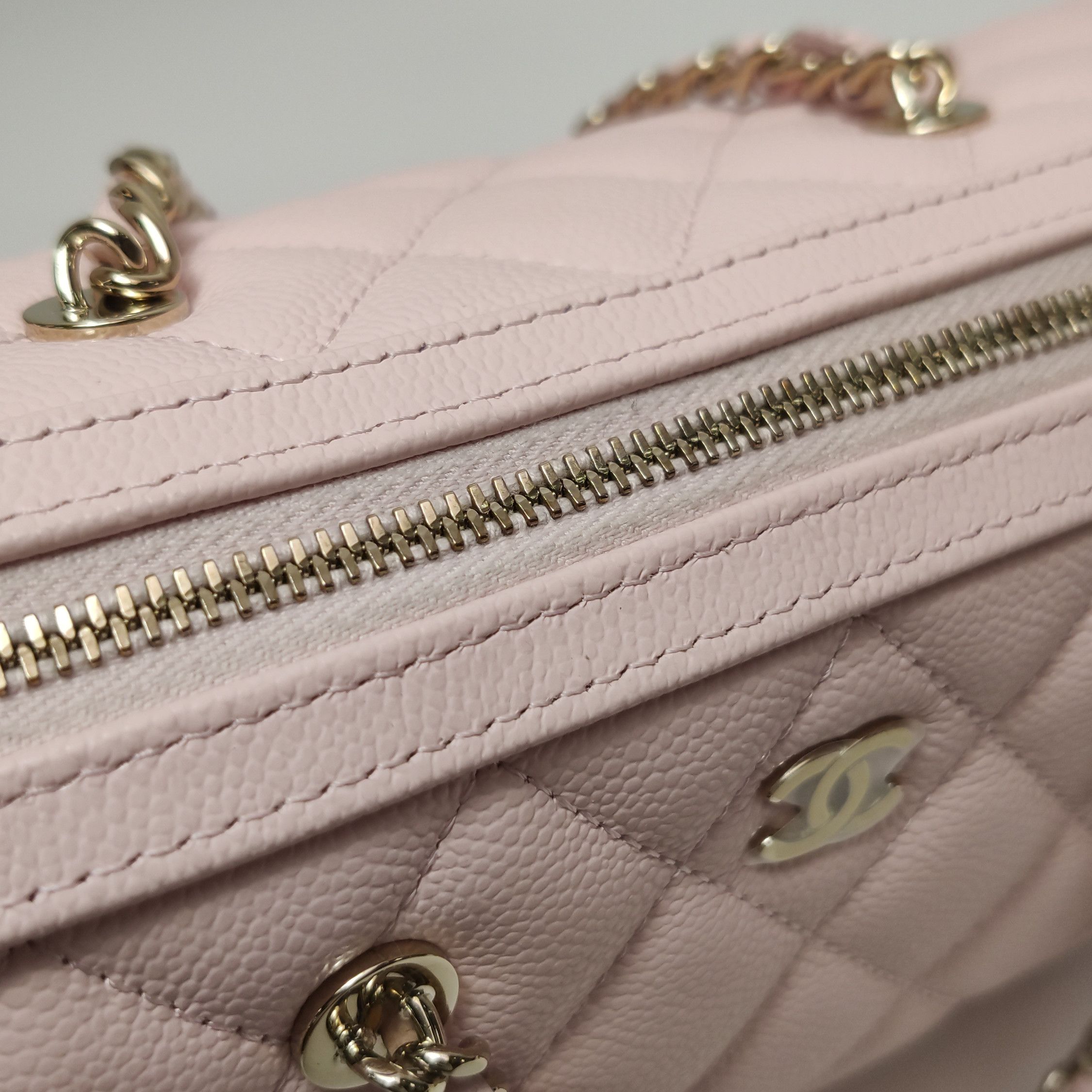 Chanel Chanel Women os Shoulder Bags Size ONE SIZE - 15 Thumbnail