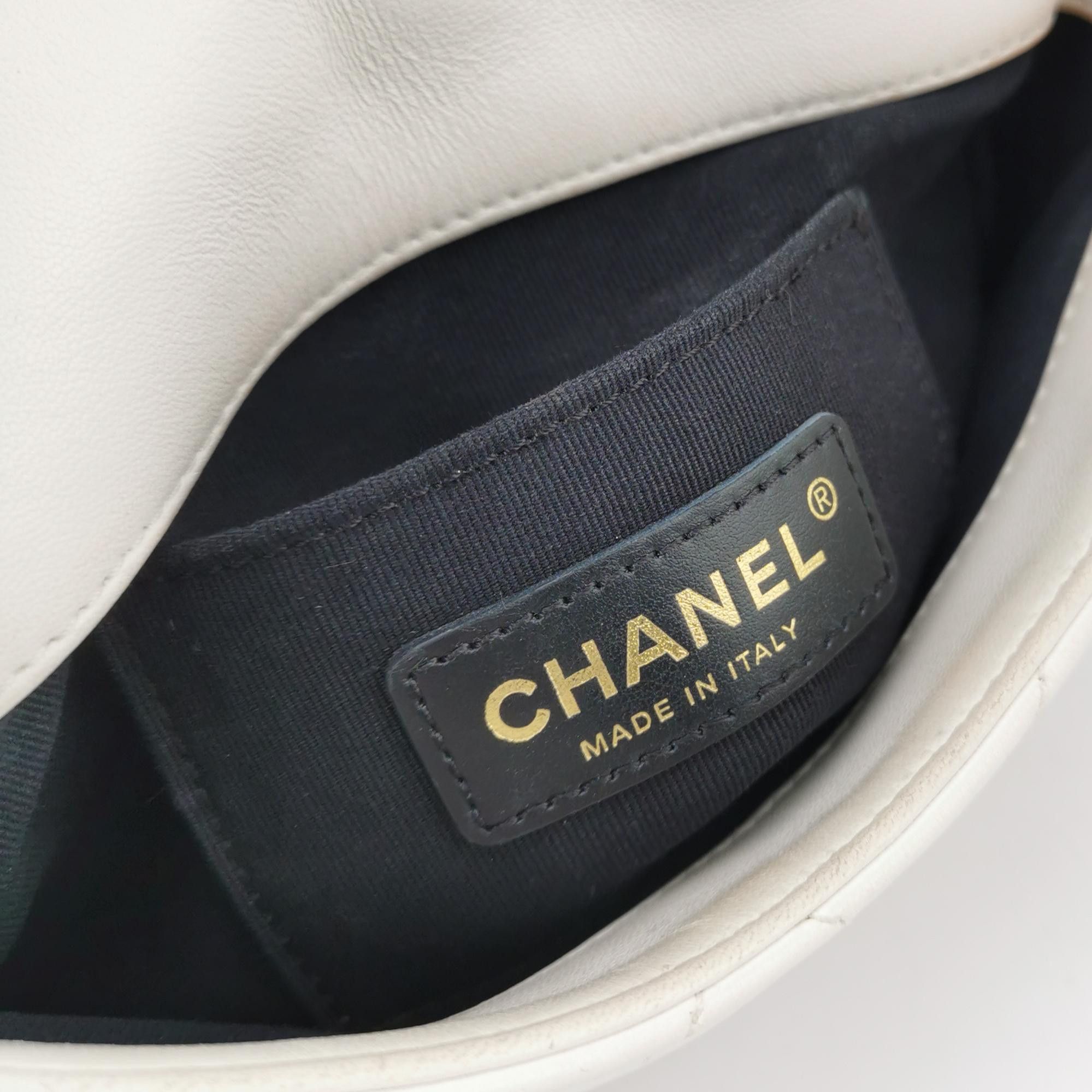 Chanel Chanel Women os Shoulder Bags Size ONE SIZE - 8 Thumbnail