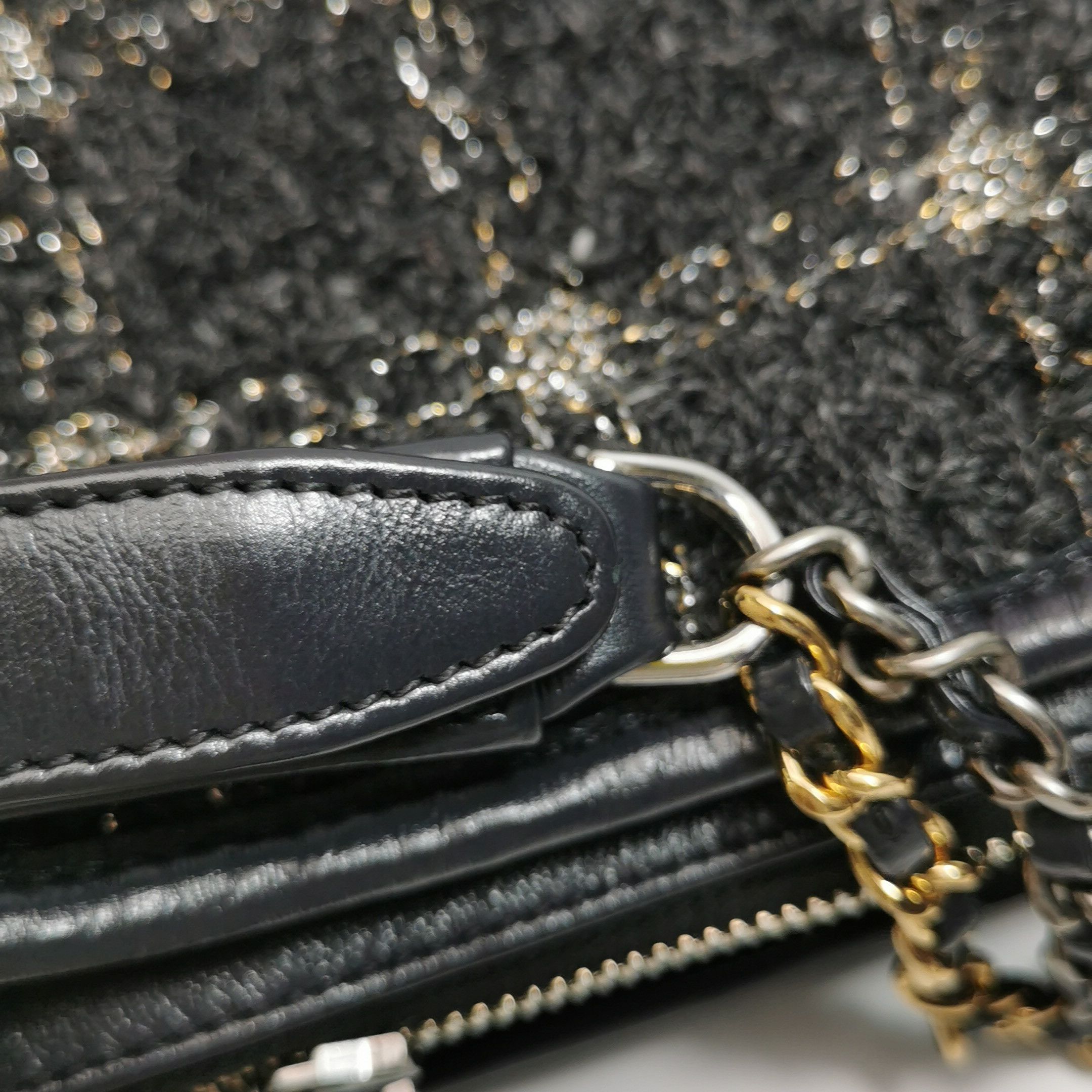 Chanel Chanel Women os Crossbody Bags Size ONE SIZE - 13 Thumbnail