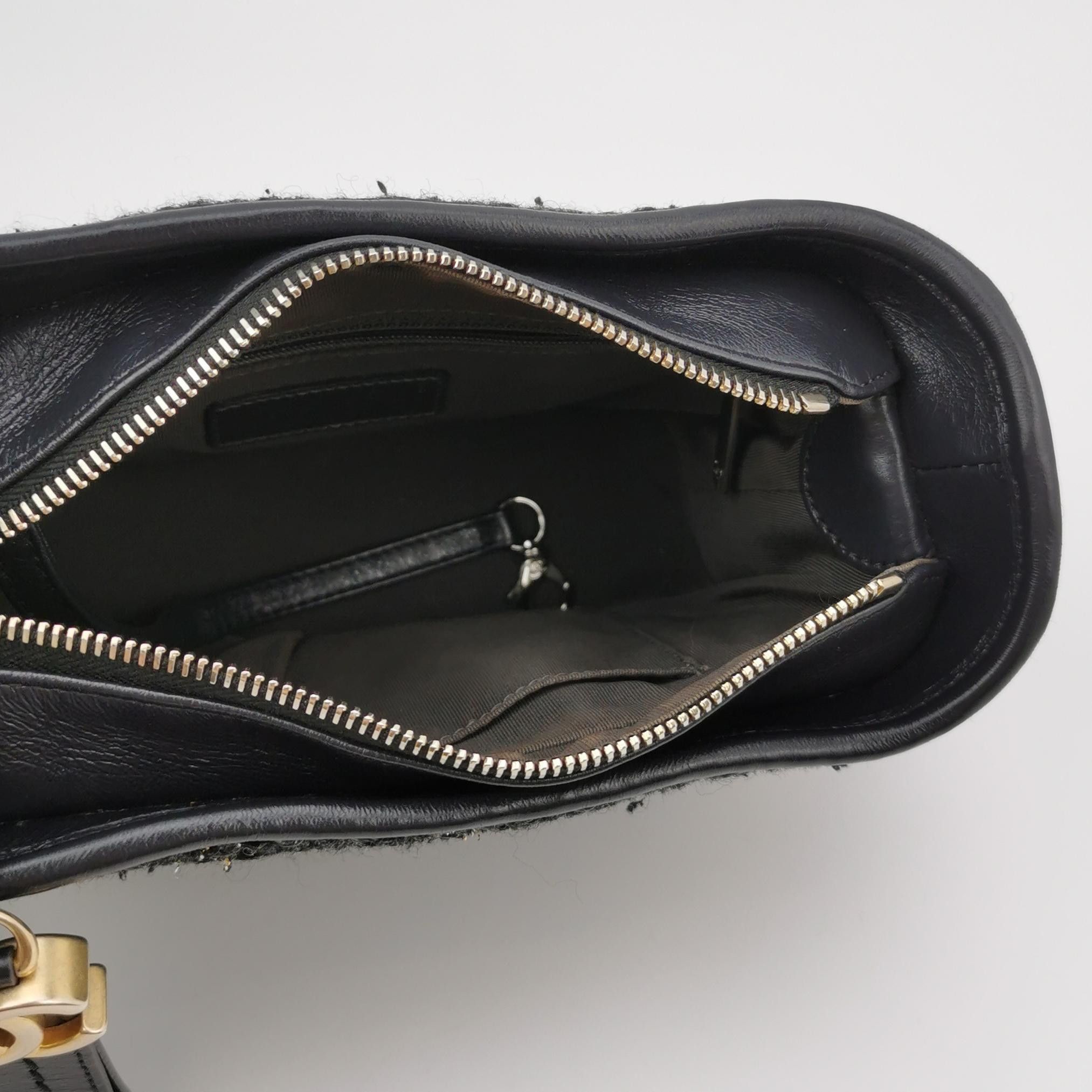 Chanel Chanel Women os Crossbody Bags Size ONE SIZE - 7 Thumbnail