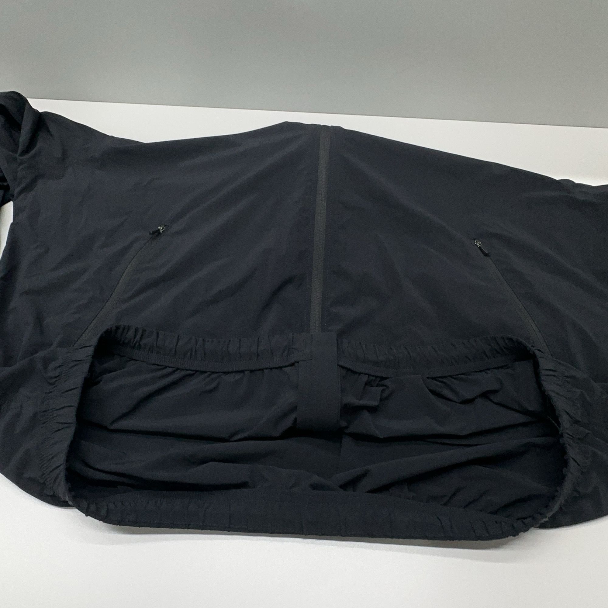 Balenciaga Balenciaga Logo Activewear Windbreaker Size M Size US M / EU 48-50 / 2 - 11 Thumbnail