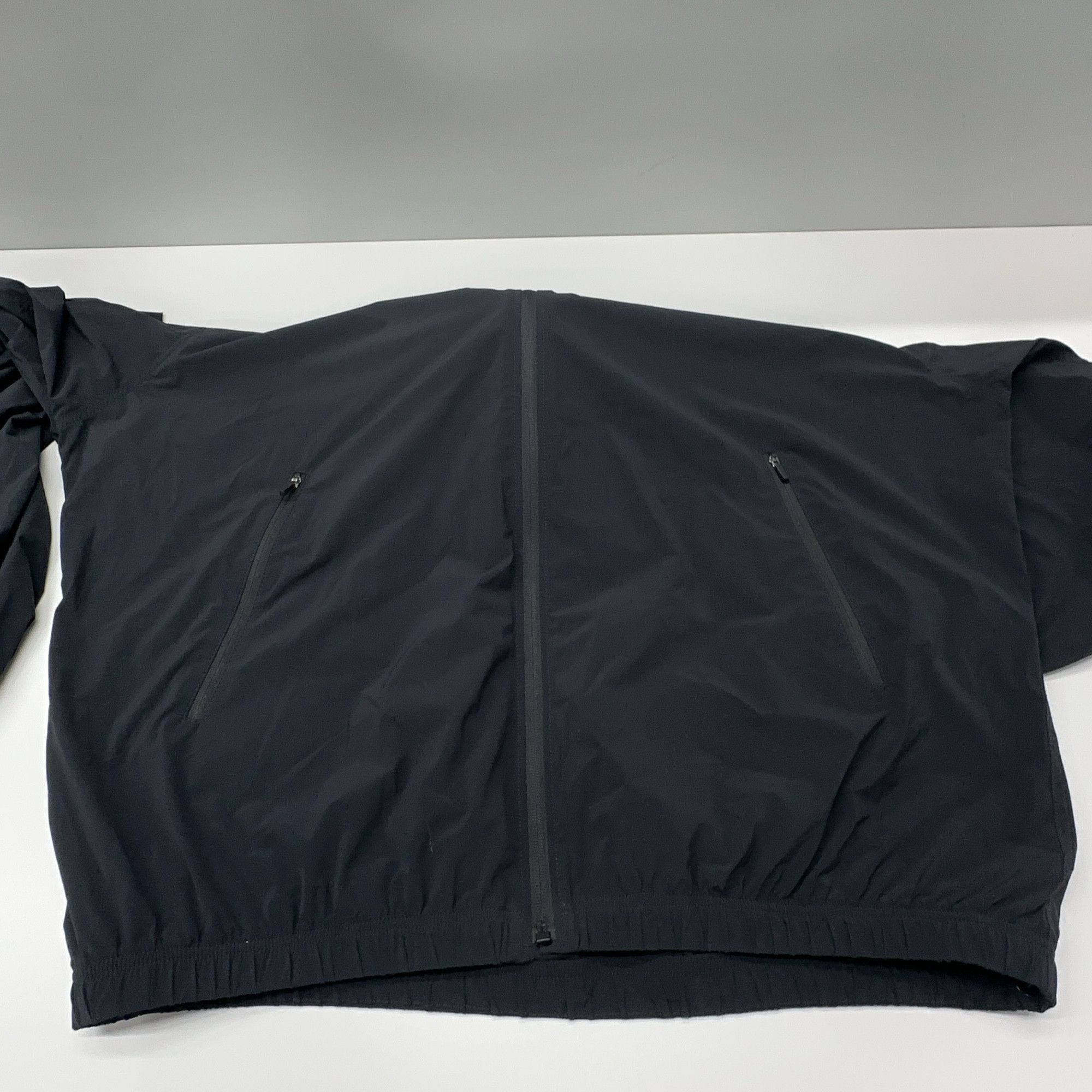 Balenciaga Balenciaga Logo Activewear Windbreaker Size M Size US M / EU 48-50 / 2 - 10 Thumbnail