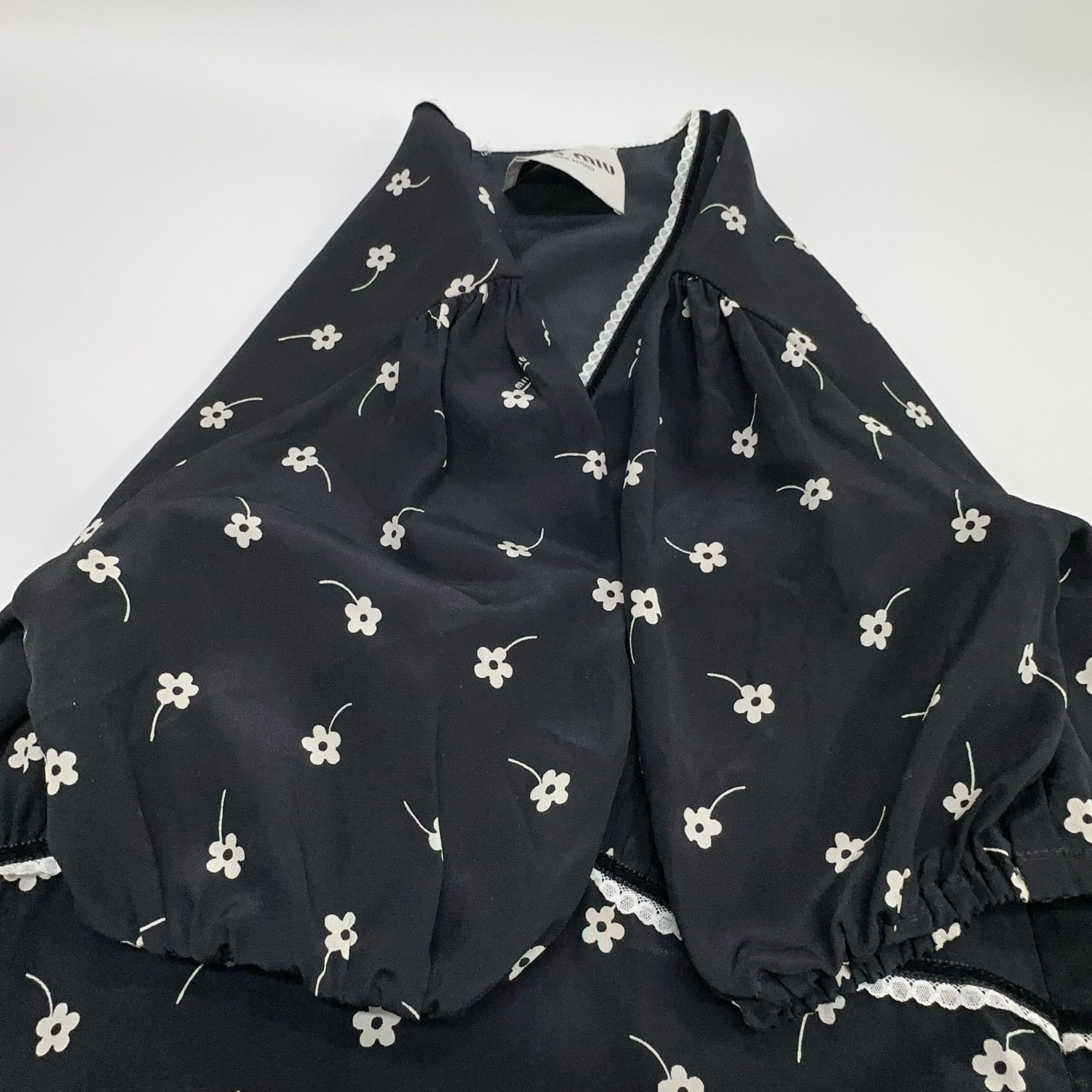 Miu Miu Miu Miu Floral Silk V-Neck Dress Size 40 Size S / US 4 / IT 40 - 9 Thumbnail