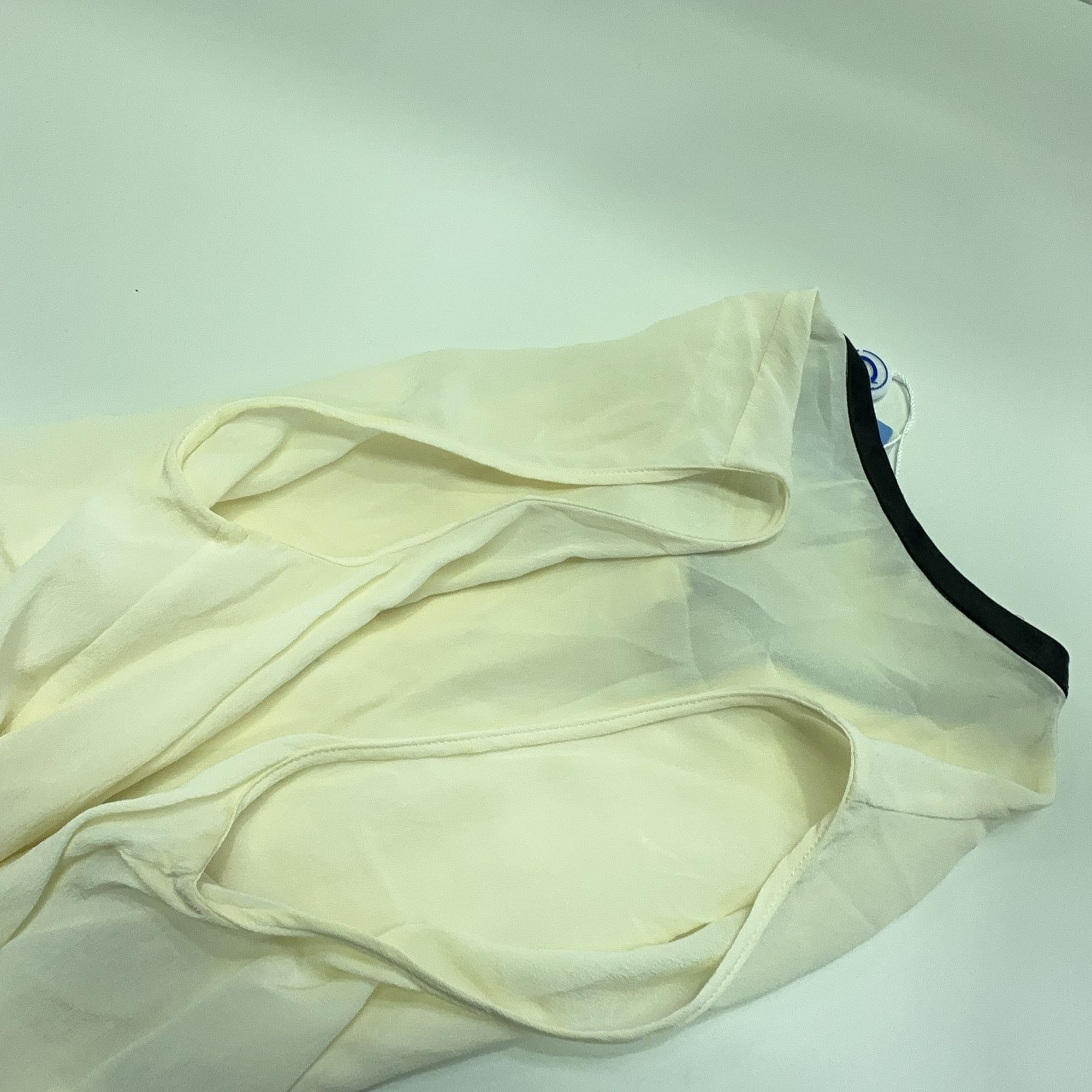 Miu Miu Miu Miu Bow Detail Sleeveless Blouse Size 38 Size XS / US 0-2 / IT 36-38 - 9 Thumbnail