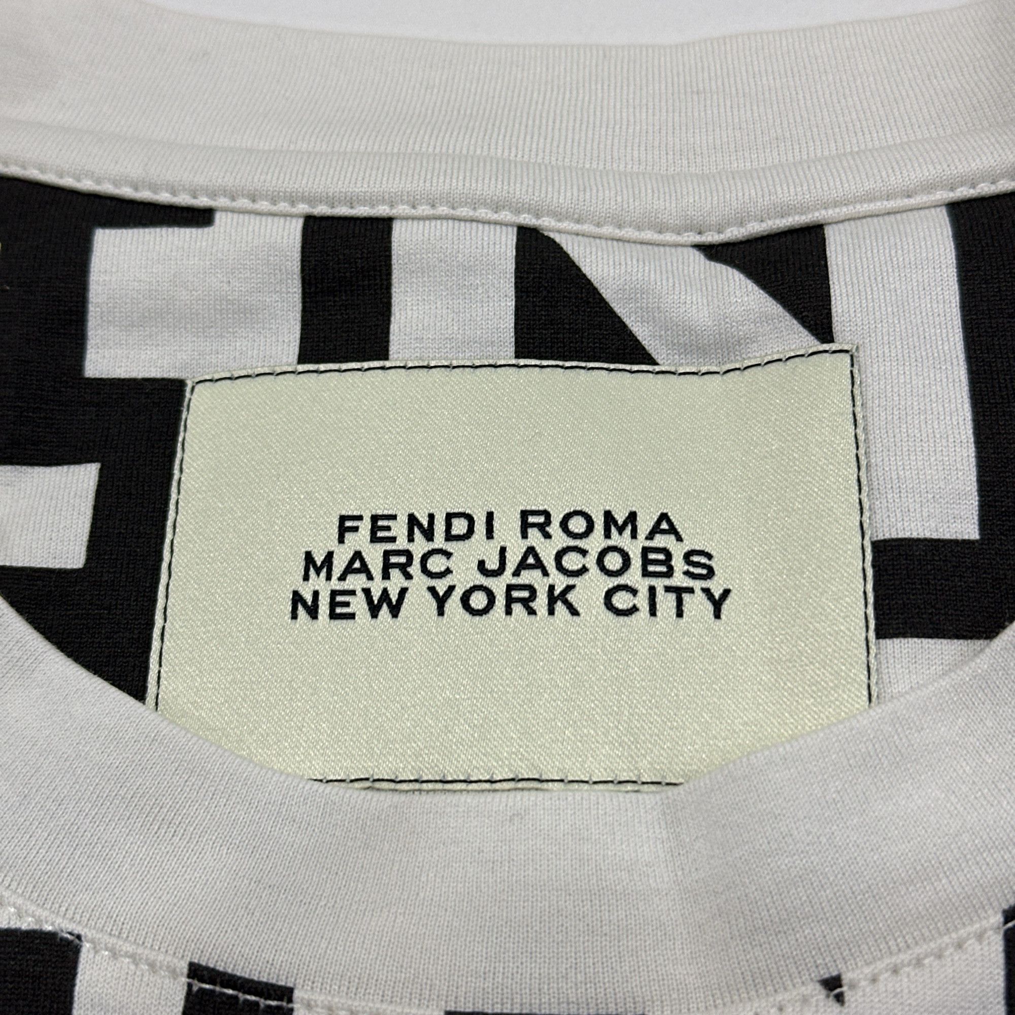 Fendi Fendi x Marc Jacobs Logo T-Shirt Size S Size S / US 4 / IT 40 - 4 Thumbnail