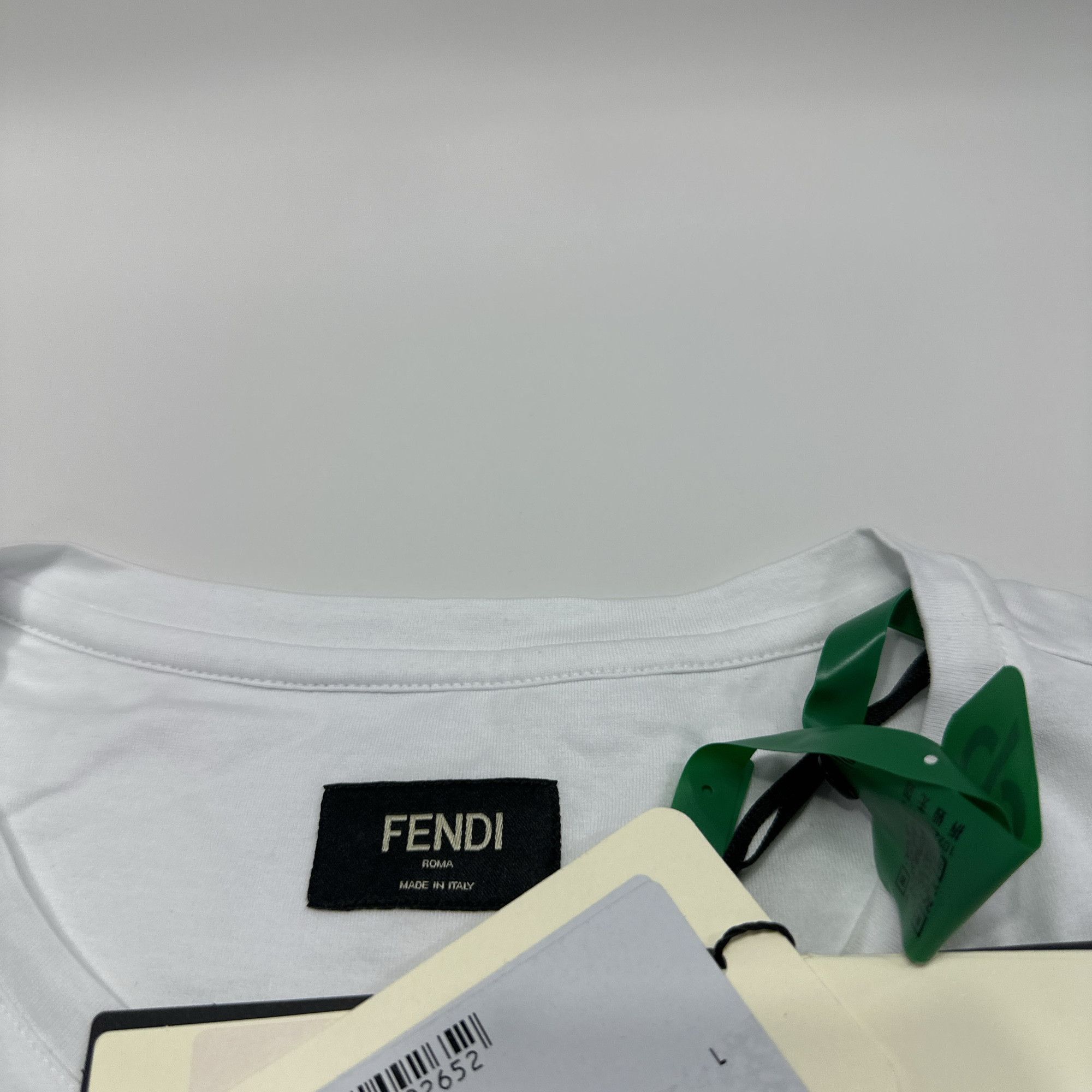 Fendi Fendi Logo Patch T-Shirt Size L Size US L / EU 52-54 / 3 - 4 Thumbnail