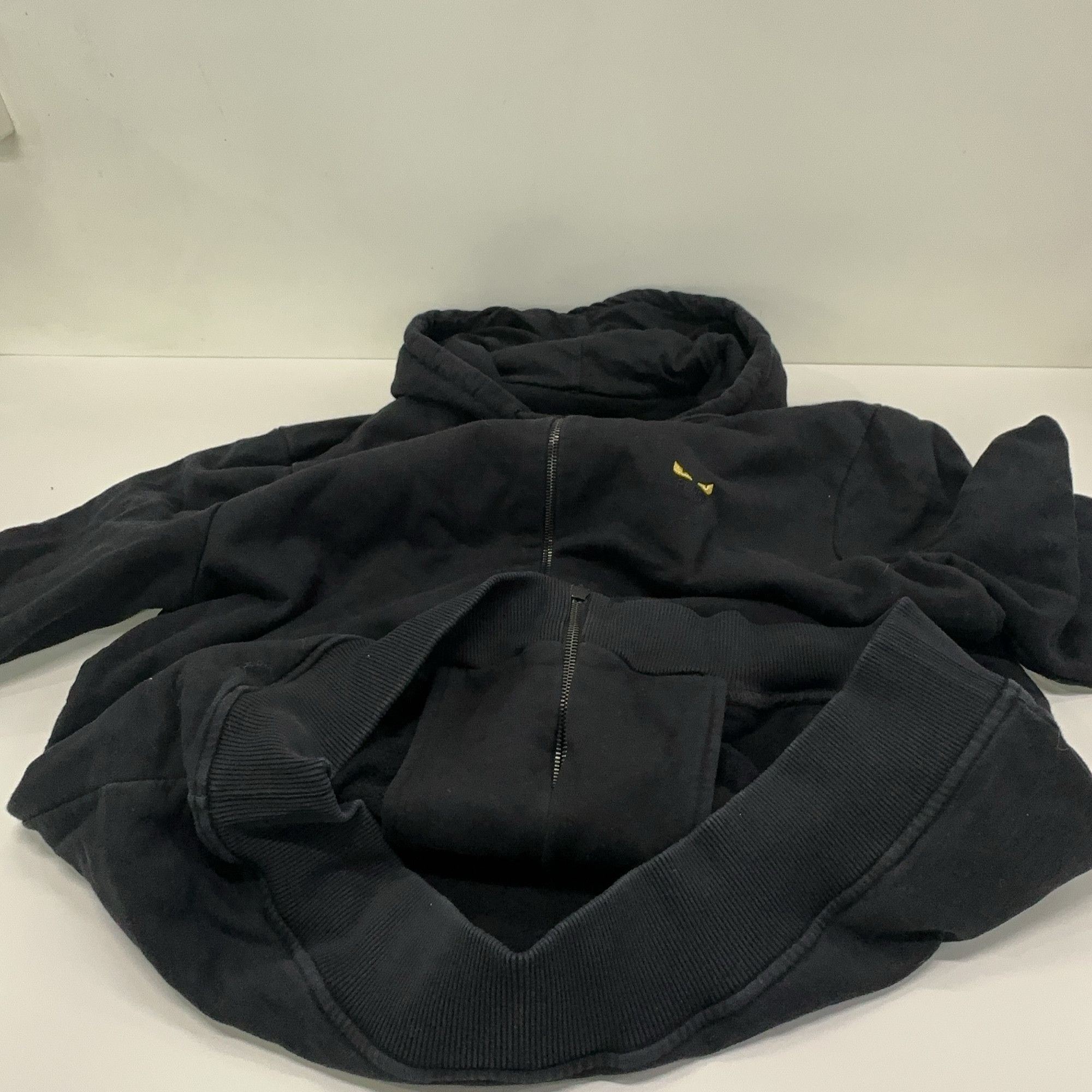 Fendi Fendi Logo Zip Up Hoodie Size L Size US L / EU 52-54 / 3 - 17 Thumbnail