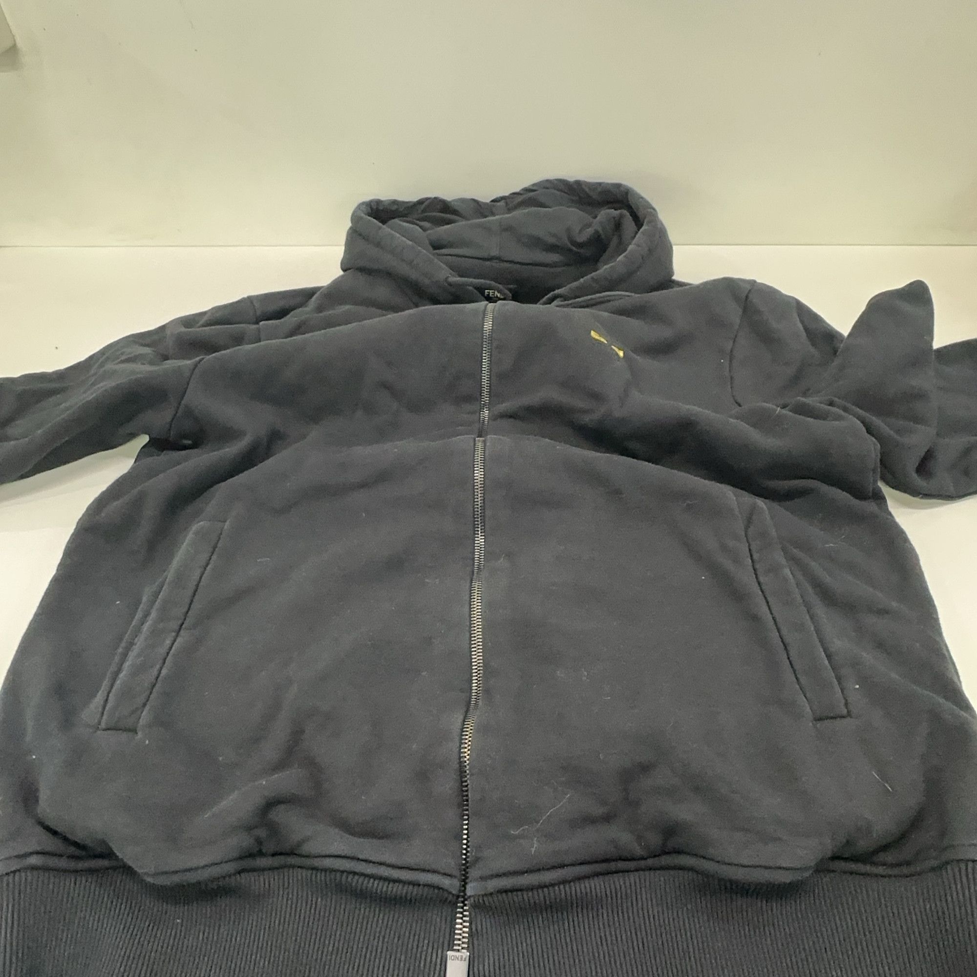 Fendi Fendi Logo Zip Up Hoodie Size L Size US L / EU 52-54 / 3 - 16 Thumbnail