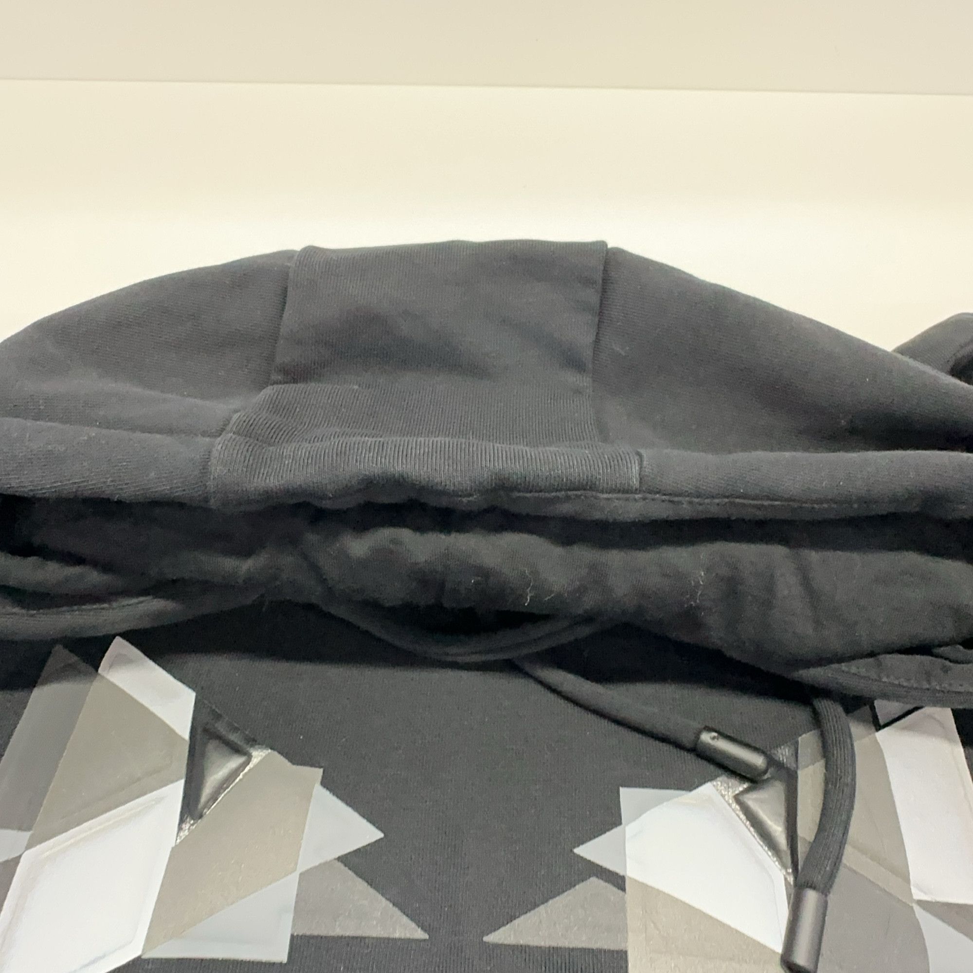 Fendi Fendi Geometric Print Hoodie Size L Size US L / EU 52-54 / 3 - 7 Thumbnail