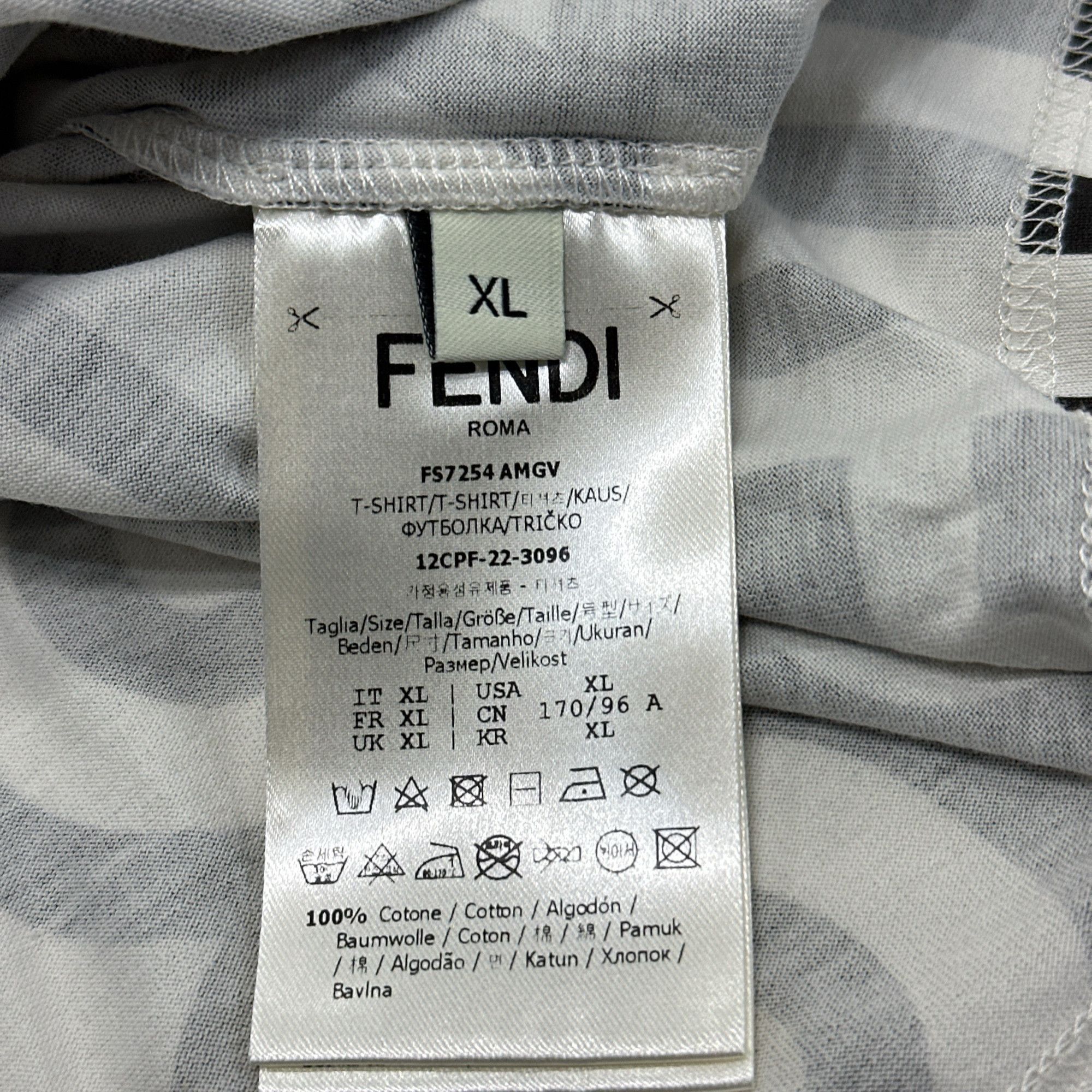Fendi Fendi x Marc Jacobs Logo T-Shirt Size XL Size US XL / EU 56 / 4 - 3 Thumbnail