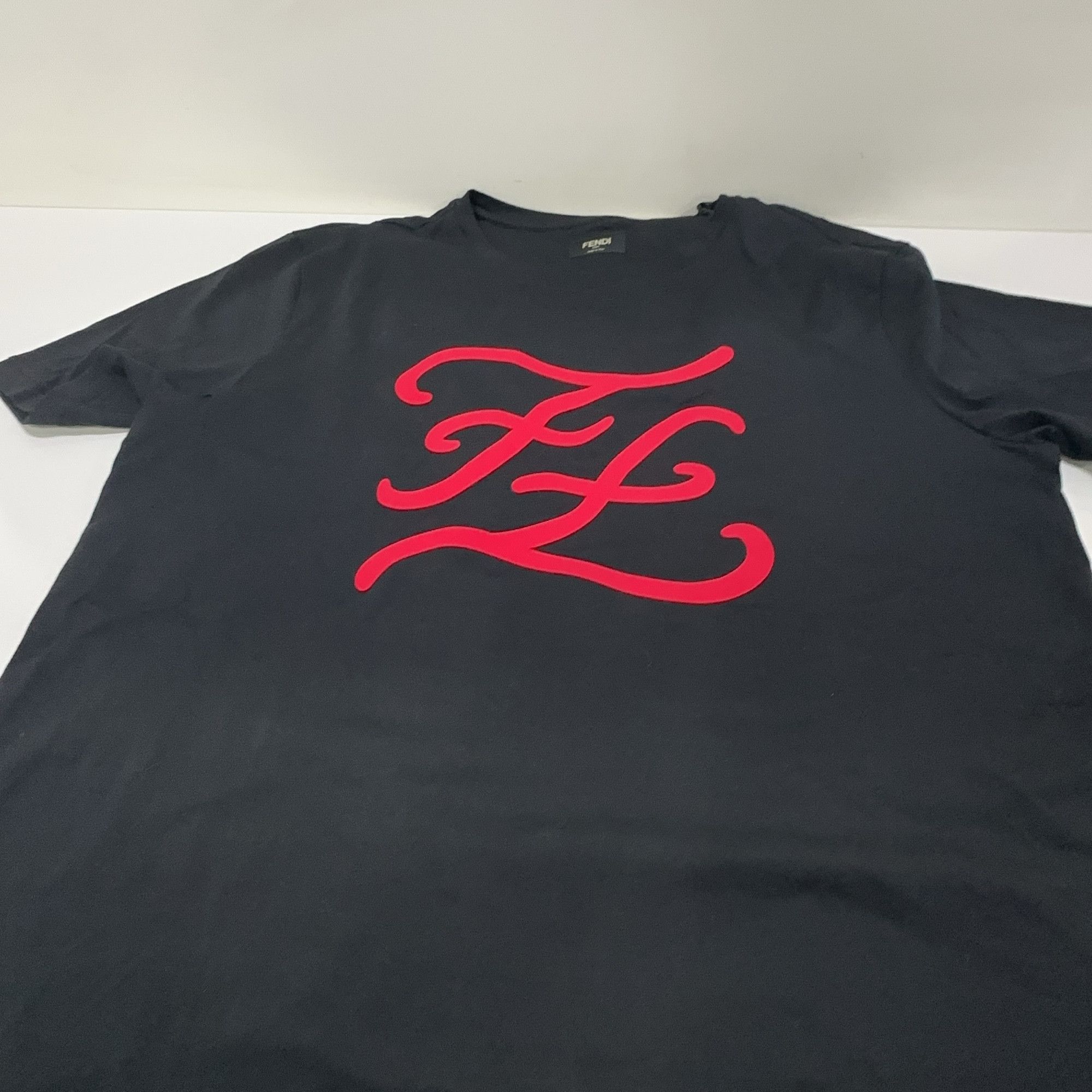 Fendi Fendi Karligraphy Logo T-Shirt Size XL Size US XL / EU 56 / 4 - 9 Thumbnail