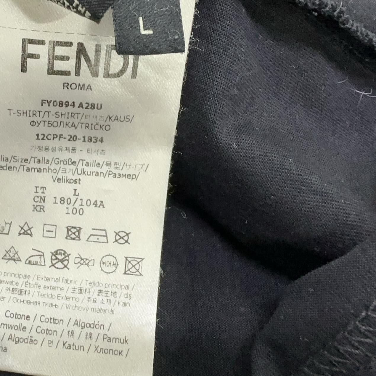 Fendi Fendi Logo Patch T-Shirt Size L Size US L / EU 52-54 / 3 - 11 Thumbnail