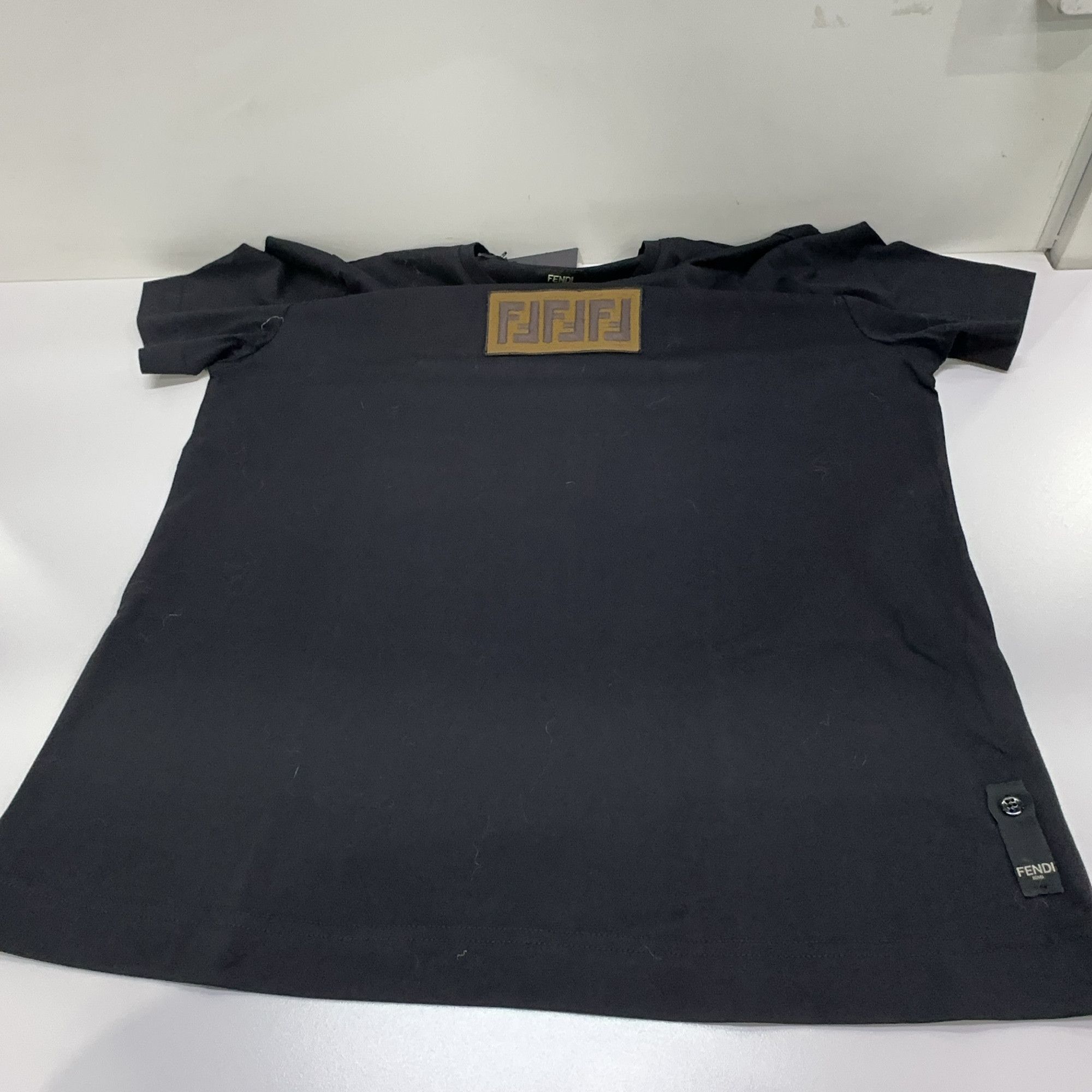Fendi Fendi Logo Patch T-Shirt Size L Size US L / EU 52-54 / 3 - 15 Thumbnail