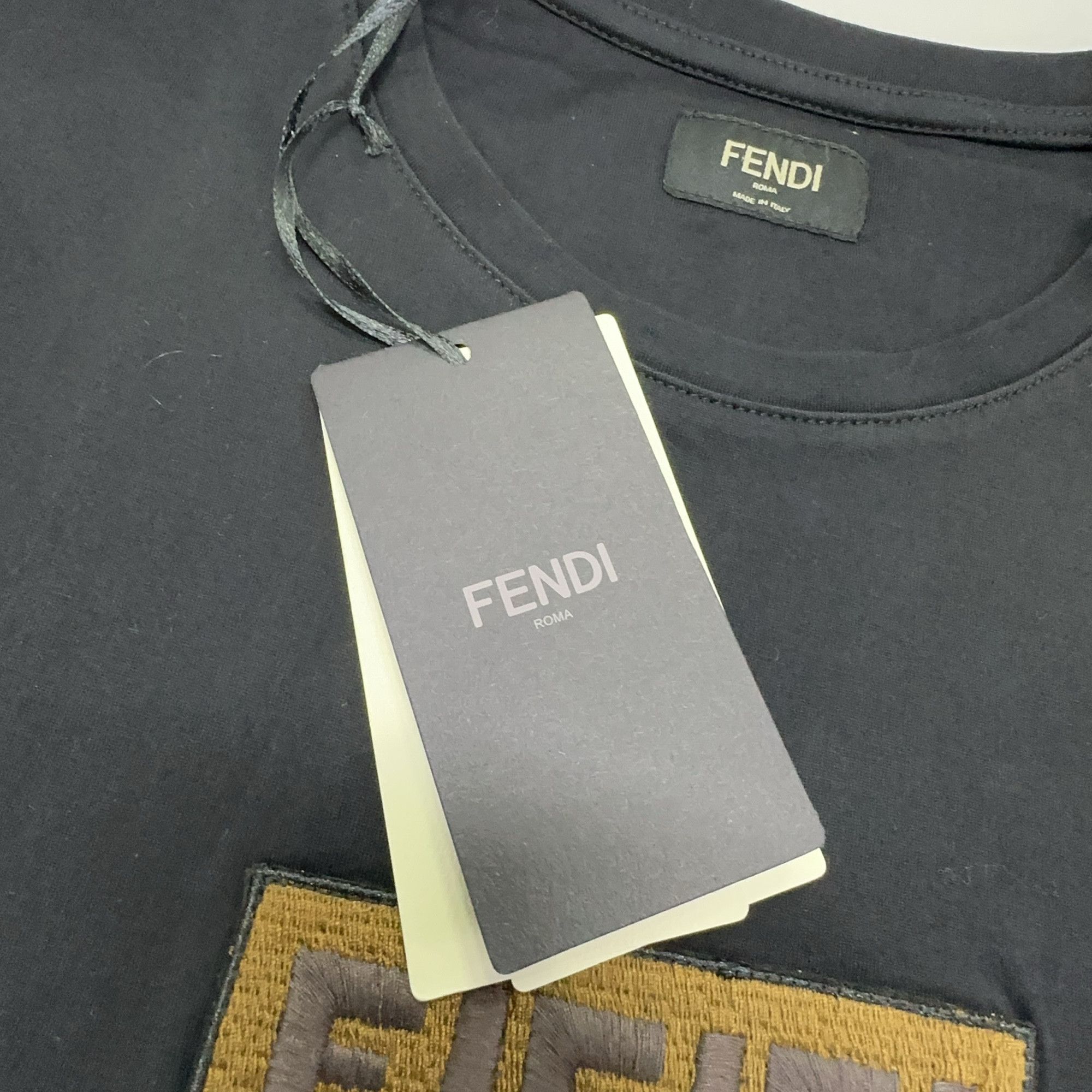 Fendi Fendi Logo Patch T-Shirt Size L Size US L / EU 52-54 / 3 - 7 Thumbnail