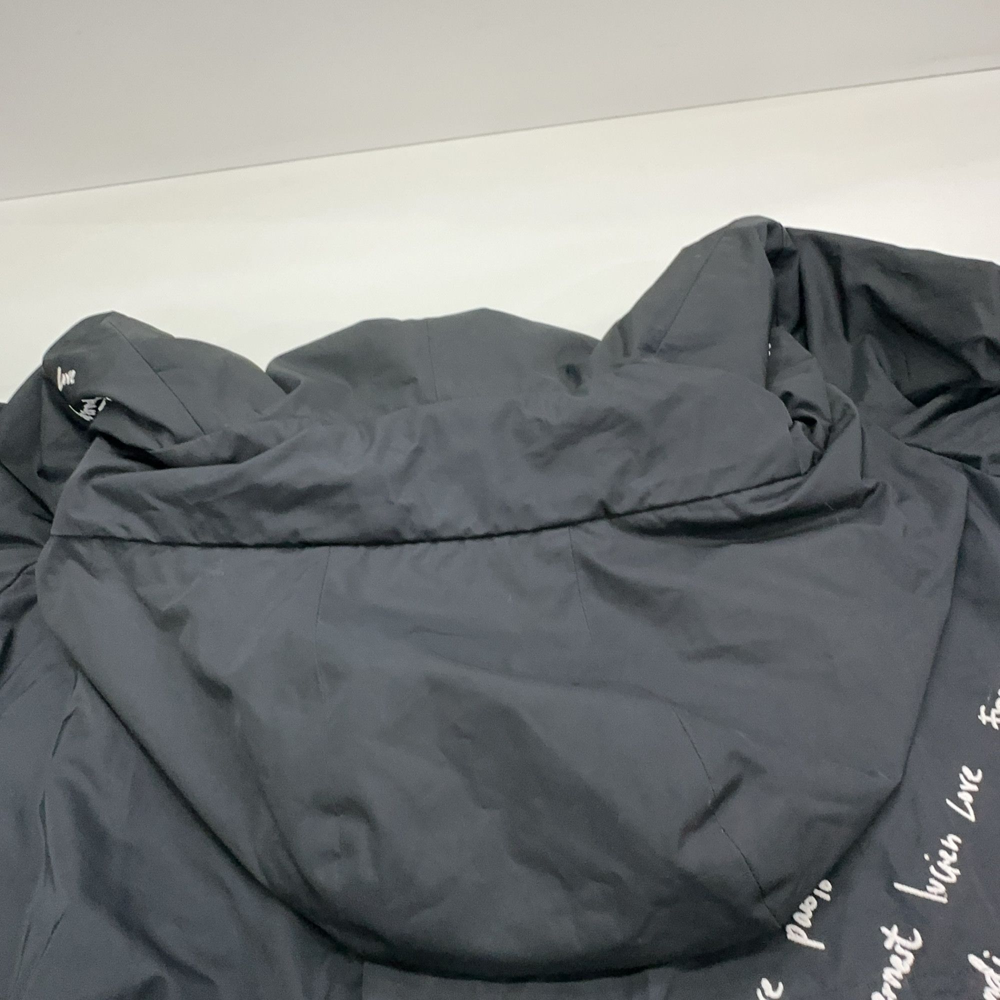 Fendi Fendi Graffiti Print Raincoat Size M Size US M / EU 48-50 / 2 - 9 Thumbnail