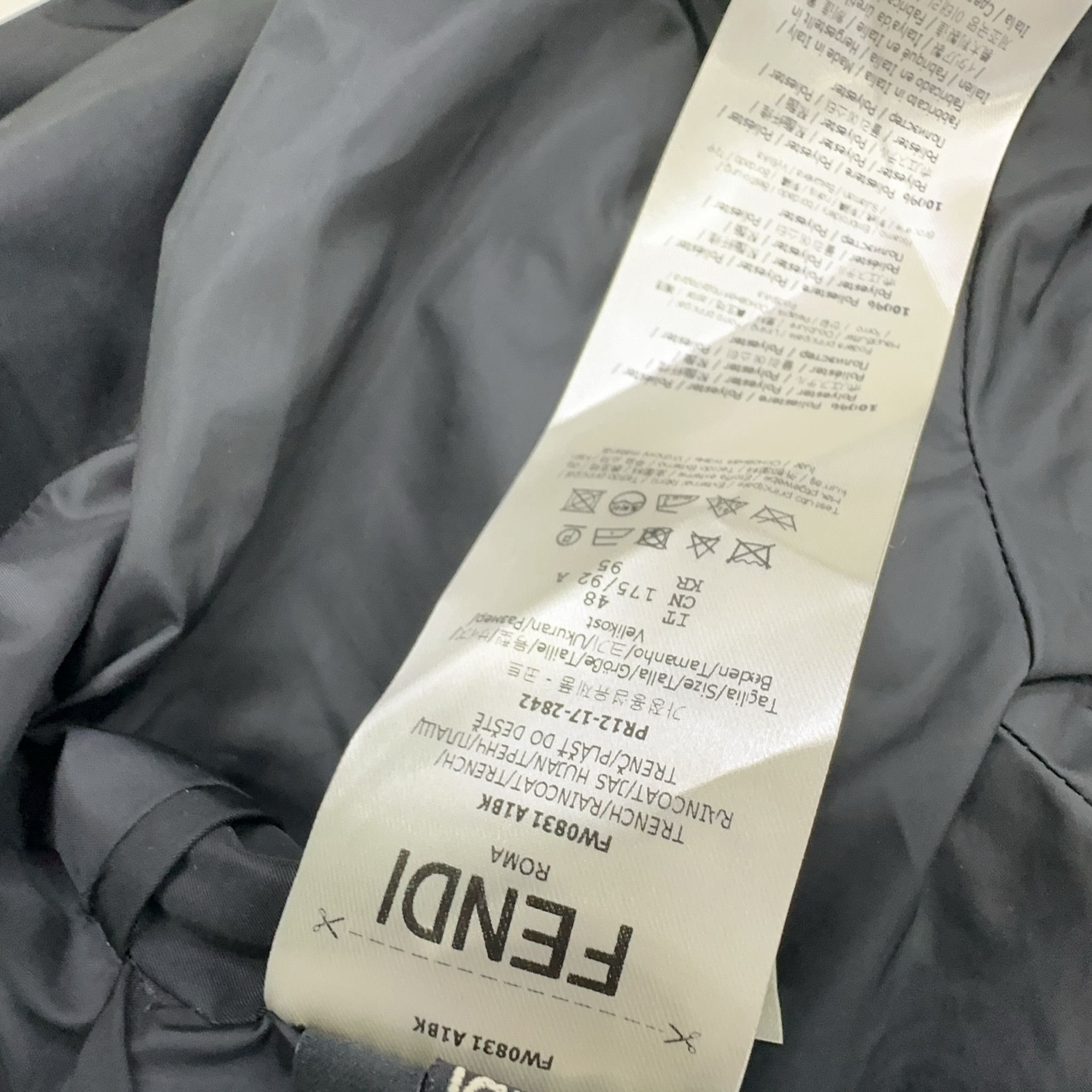 Fendi Fendi Graffiti Print Raincoat Size M Size US M / EU 48-50 / 2 - 5 Thumbnail