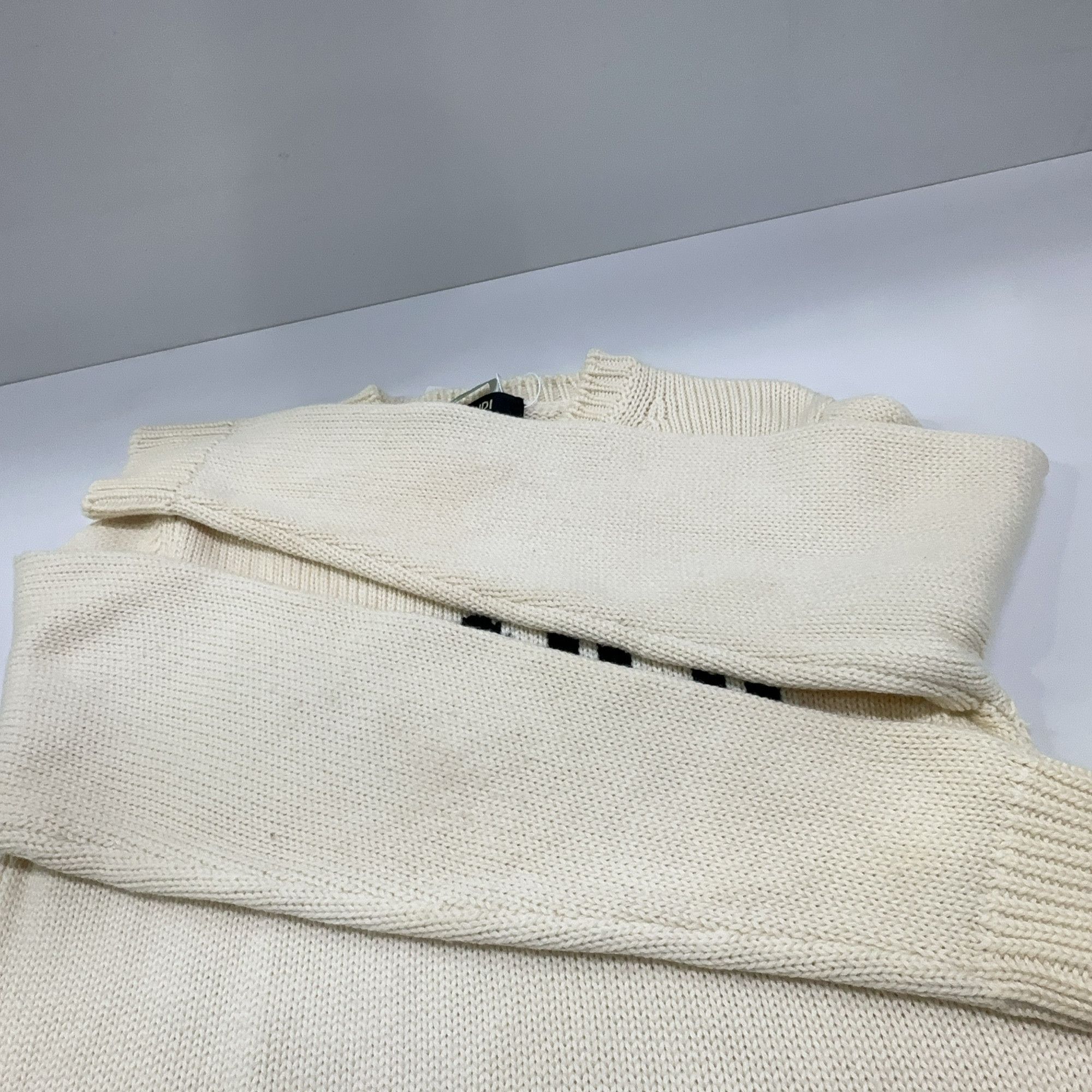 Fendi Fendi Logo Knit Sweater Size M Size US M / EU 48-50 / 2 - 9 Thumbnail