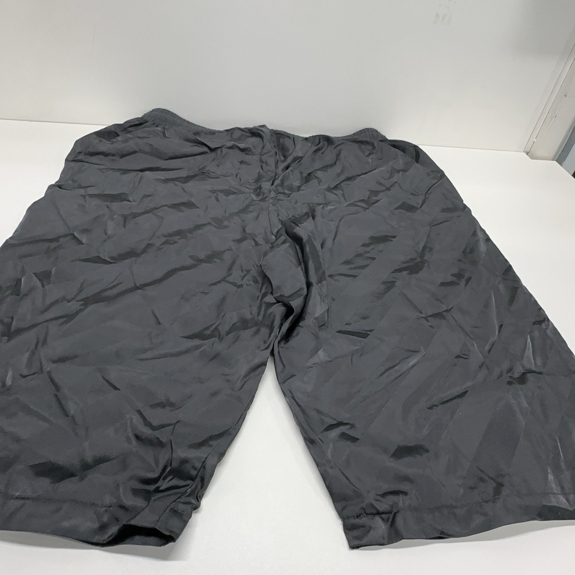 Fendi Fendi Monogram Print Shorts Size 36 Size US 36 / EU 52 - 10 Thumbnail