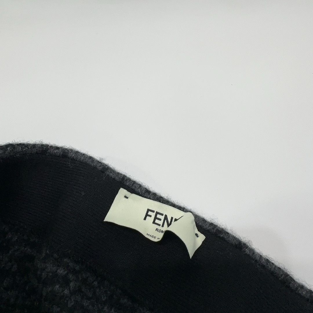 Fendi Fendi FF Logo Knit Mini Skirt Size 38 Size 26" / US 2 / IT 38 - 4 Thumbnail