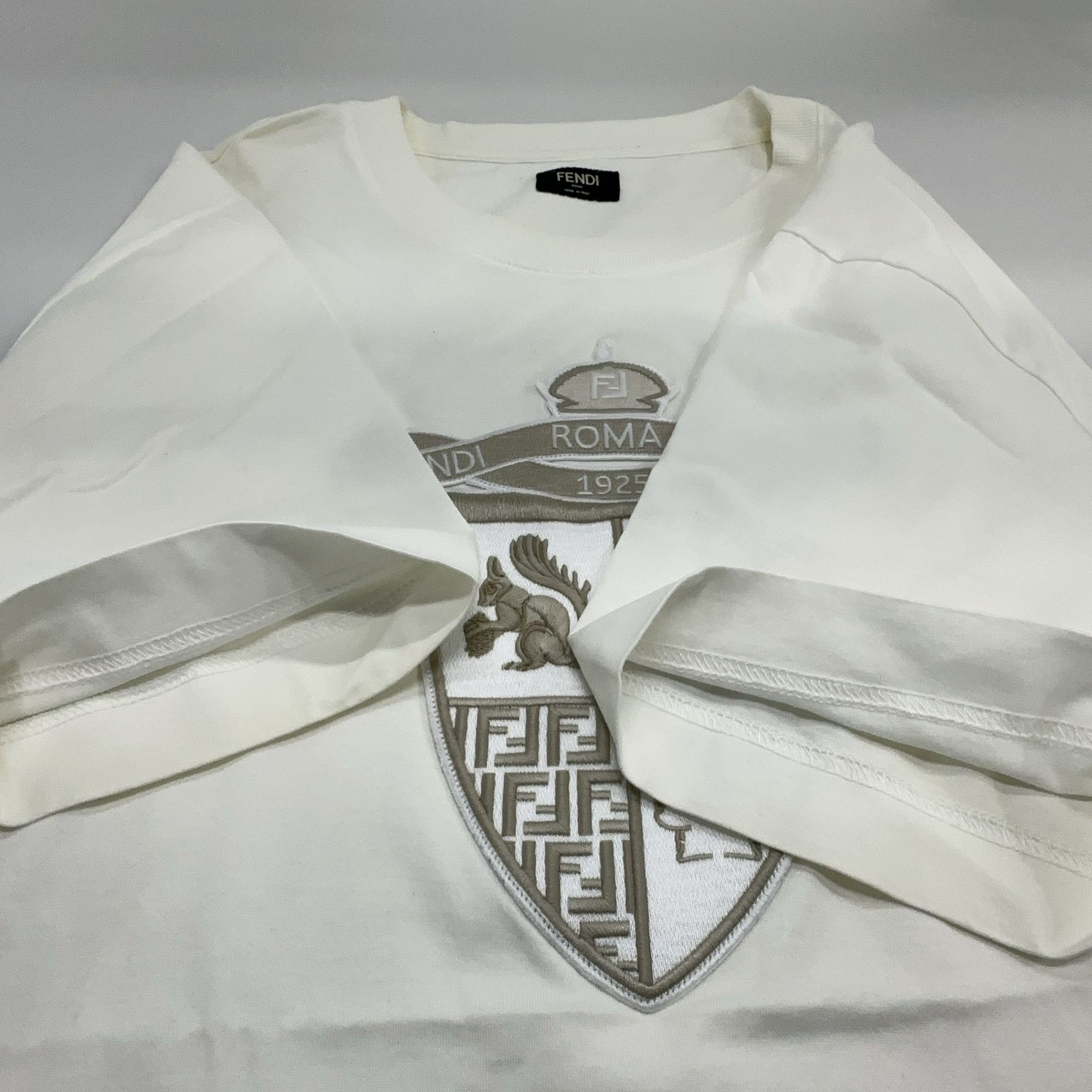 Fendi Fendi Crest Logo Short Sleeve T-Shirt Size XL Size US XL / EU 56 / 4 - 11 Thumbnail