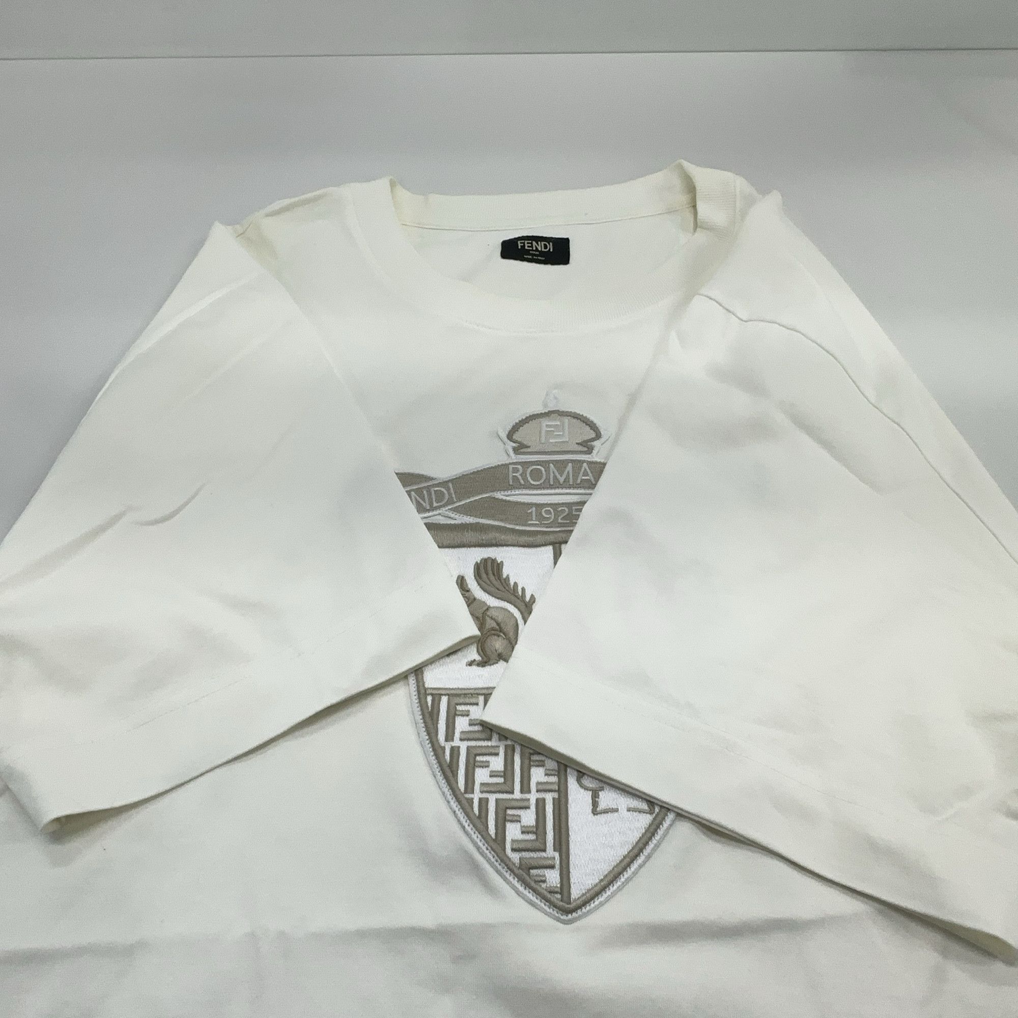 Fendi Fendi Crest Logo Short Sleeve T-Shirt Size XL Size US XL / EU 56 / 4 - 12 Thumbnail