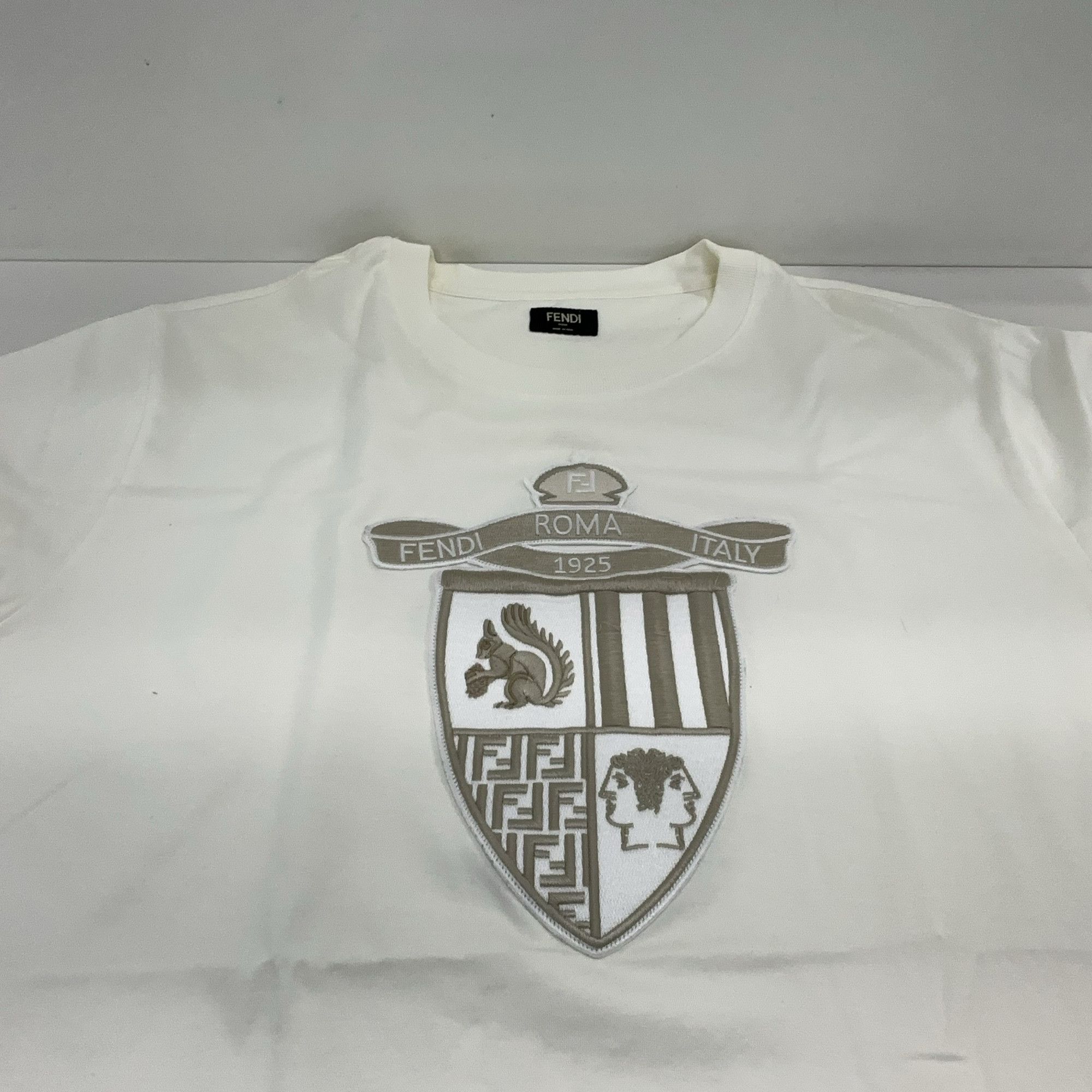 Fendi Fendi Crest Logo Short Sleeve T-Shirt Size XL Size US XL / EU 56 / 4 - 9 Thumbnail