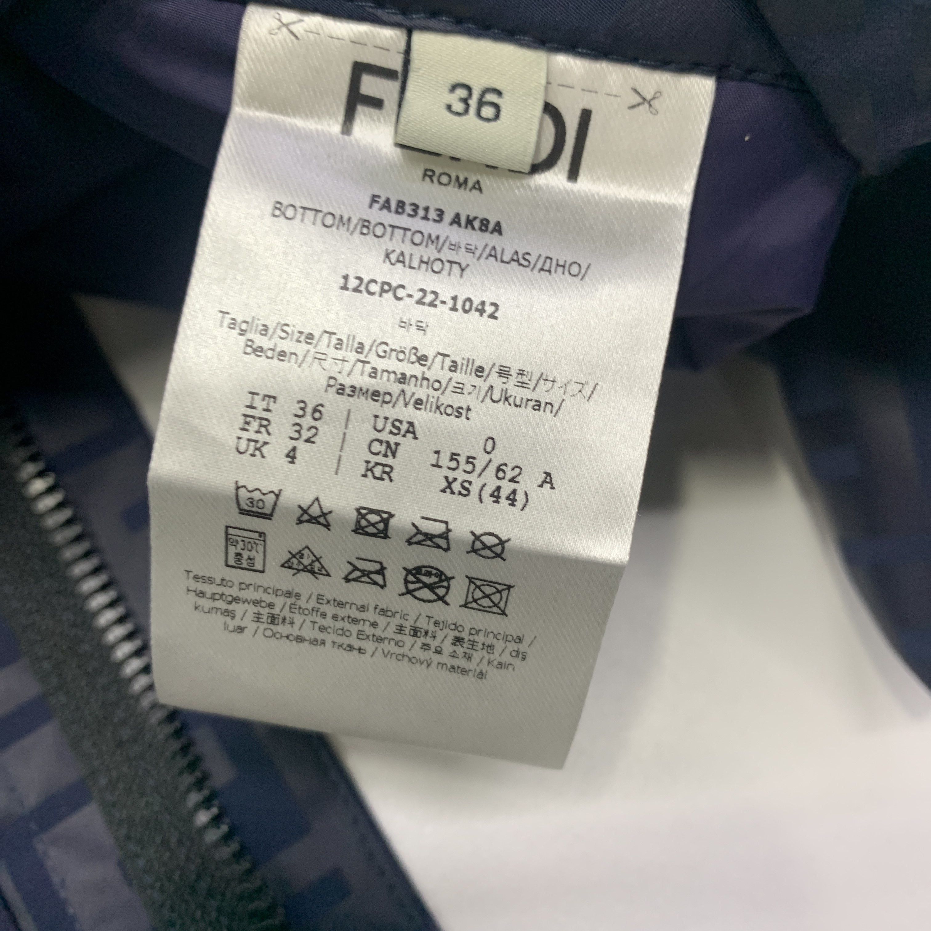 Fendi Fendi FF Monogram Pants Size 36 Size 25" / US 0 / IT 36 - 2 Thumbnail