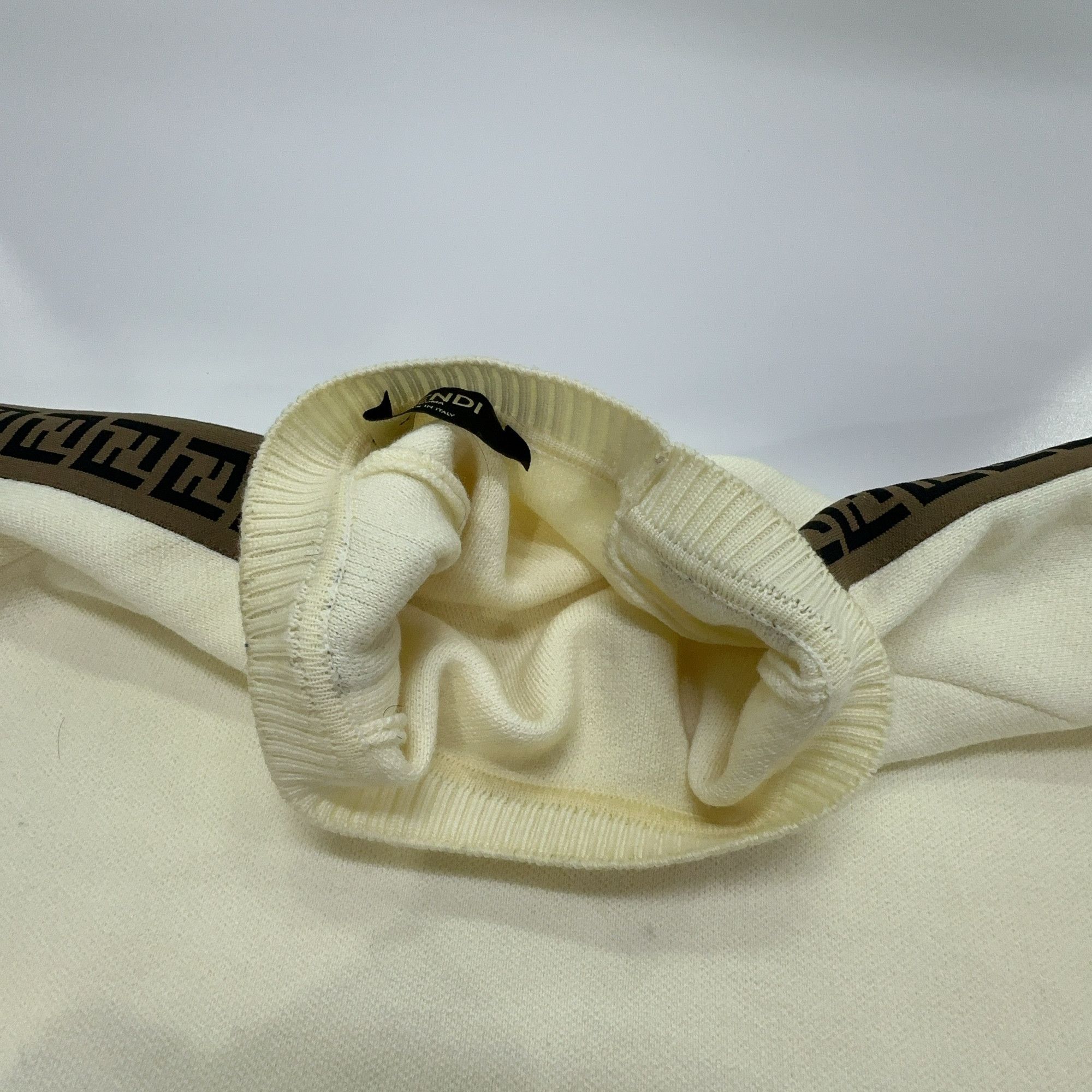 Fendi Fendi Logo Trim Knit Sweater White Size S Size US S / EU 44-46 / 1 - 6 Thumbnail