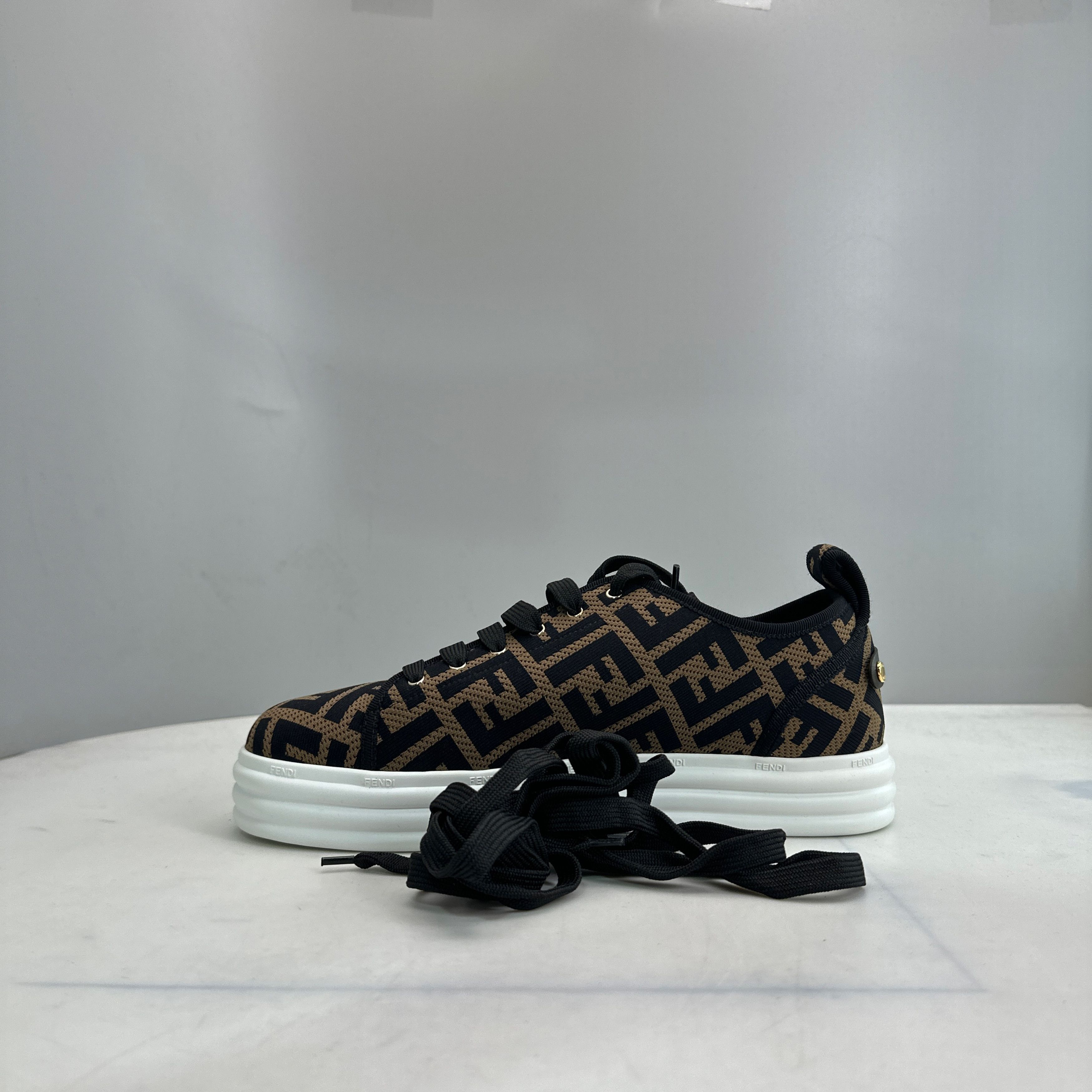Fendi Fendi Rise FF Logo Sneakers Size 41 Size US 11 / IT 41 - 10 Thumbnail