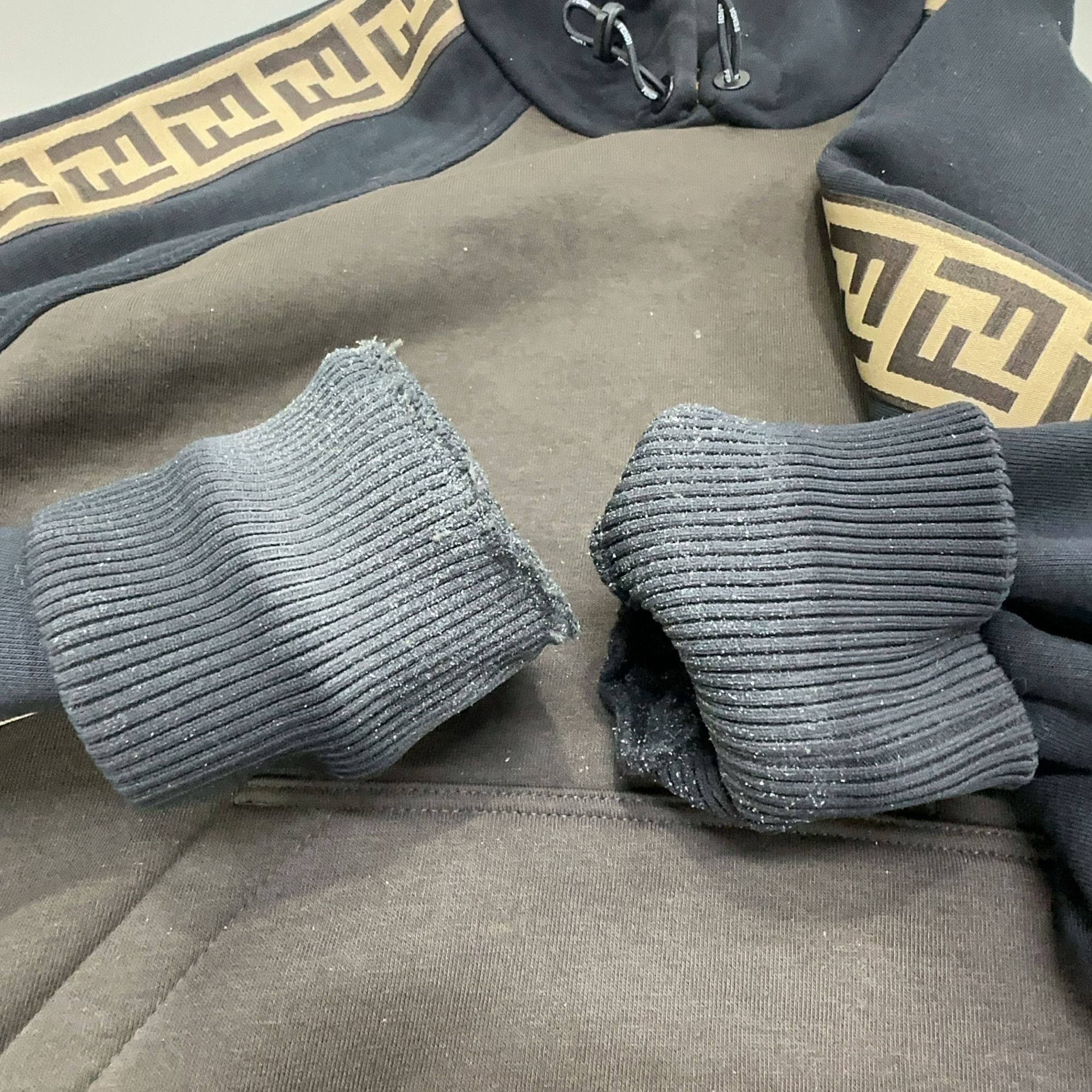 Fendi Fendi FF Logo Hoodie XS Size US XS / EU 42 / 0 - 10 Thumbnail
