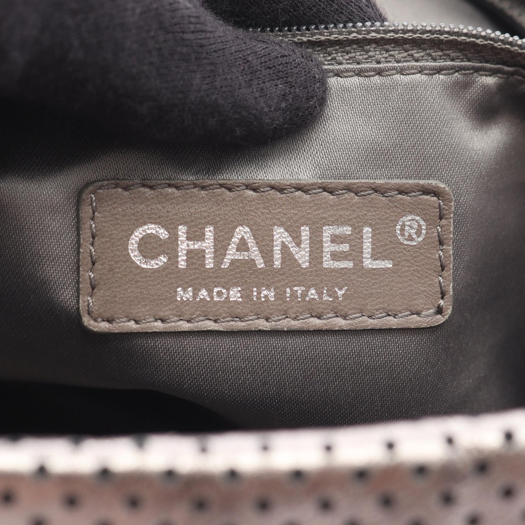 Chanel Chanel Chanel 2.55 Leather Shoulder Bag Leather Shoulder Bag DUTY FREE for USA Size ONE SIZE - 4 Thumbnail