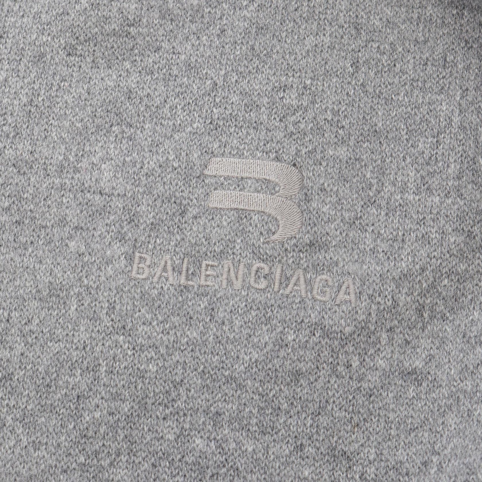 Balenciaga Balenciaga Balenciaga Cashmere Wool Hoodie Textile Sweatshirts & Hoodies DUTY FREE for USA Size ONE SIZE - 6 Thumbnail