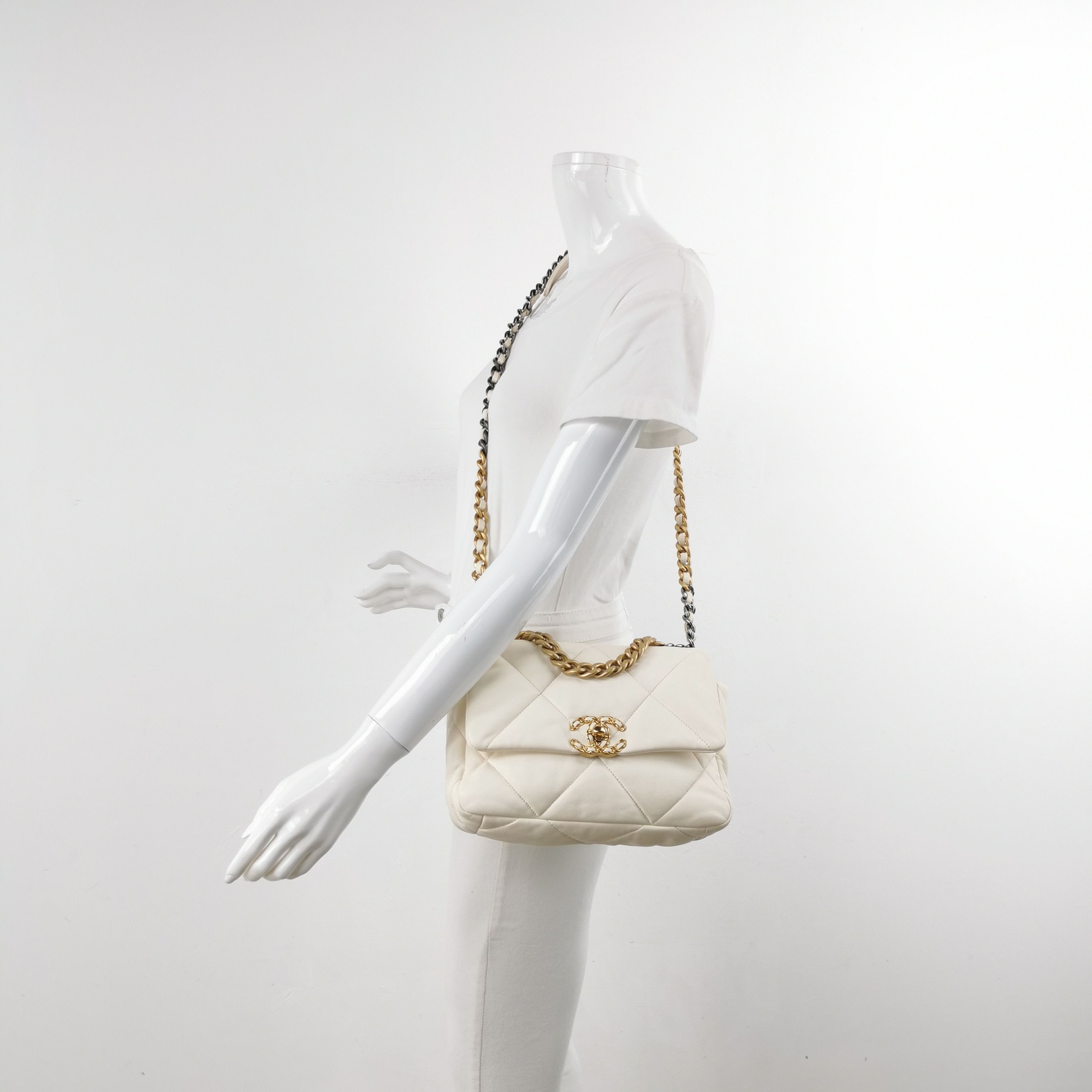 Chanel Chanel Women os Shoulder Bags Size ONE SIZE - 2 Thumbnail