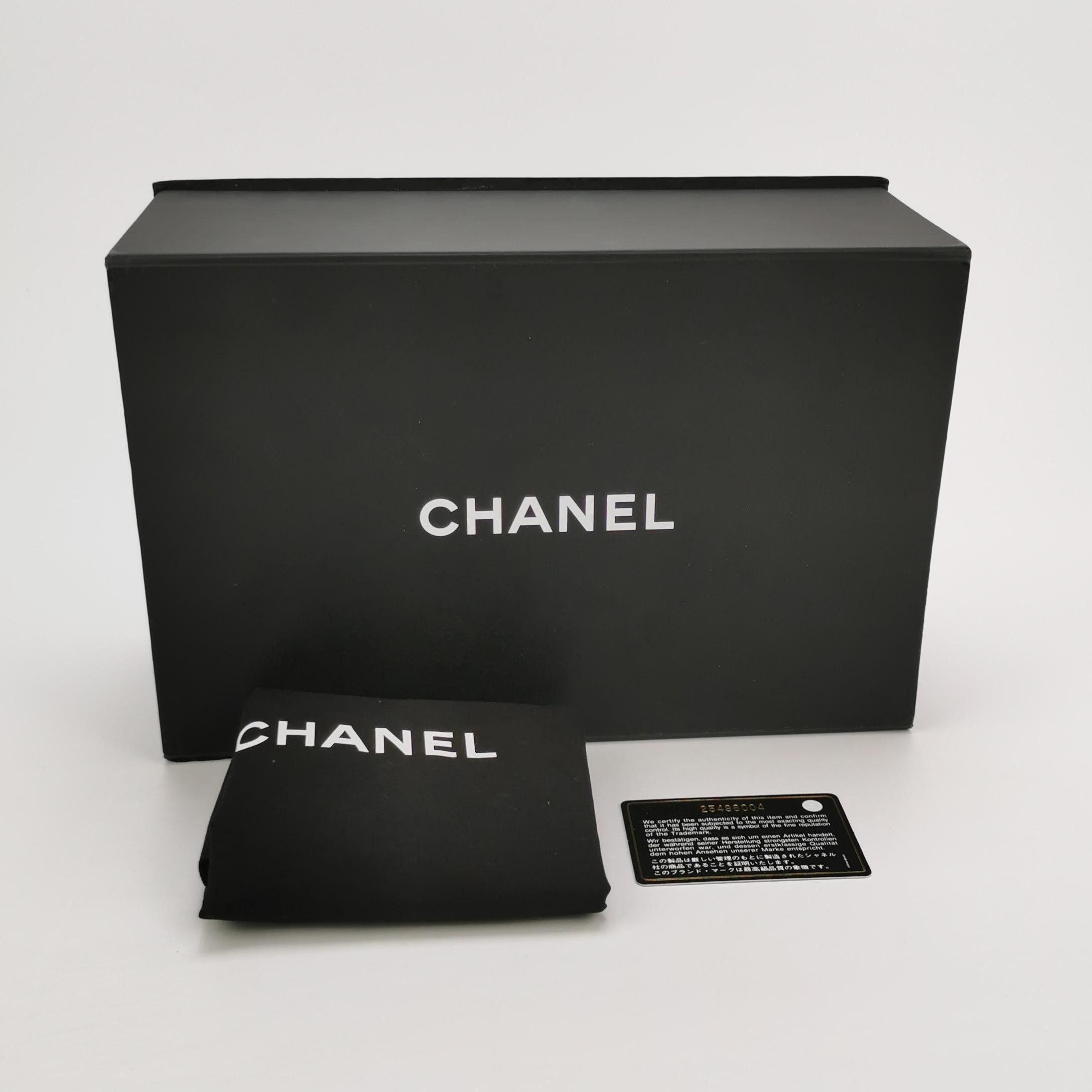 Chanel Chanel Women os Crossbody Bags Size ONE SIZE - 9 Thumbnail