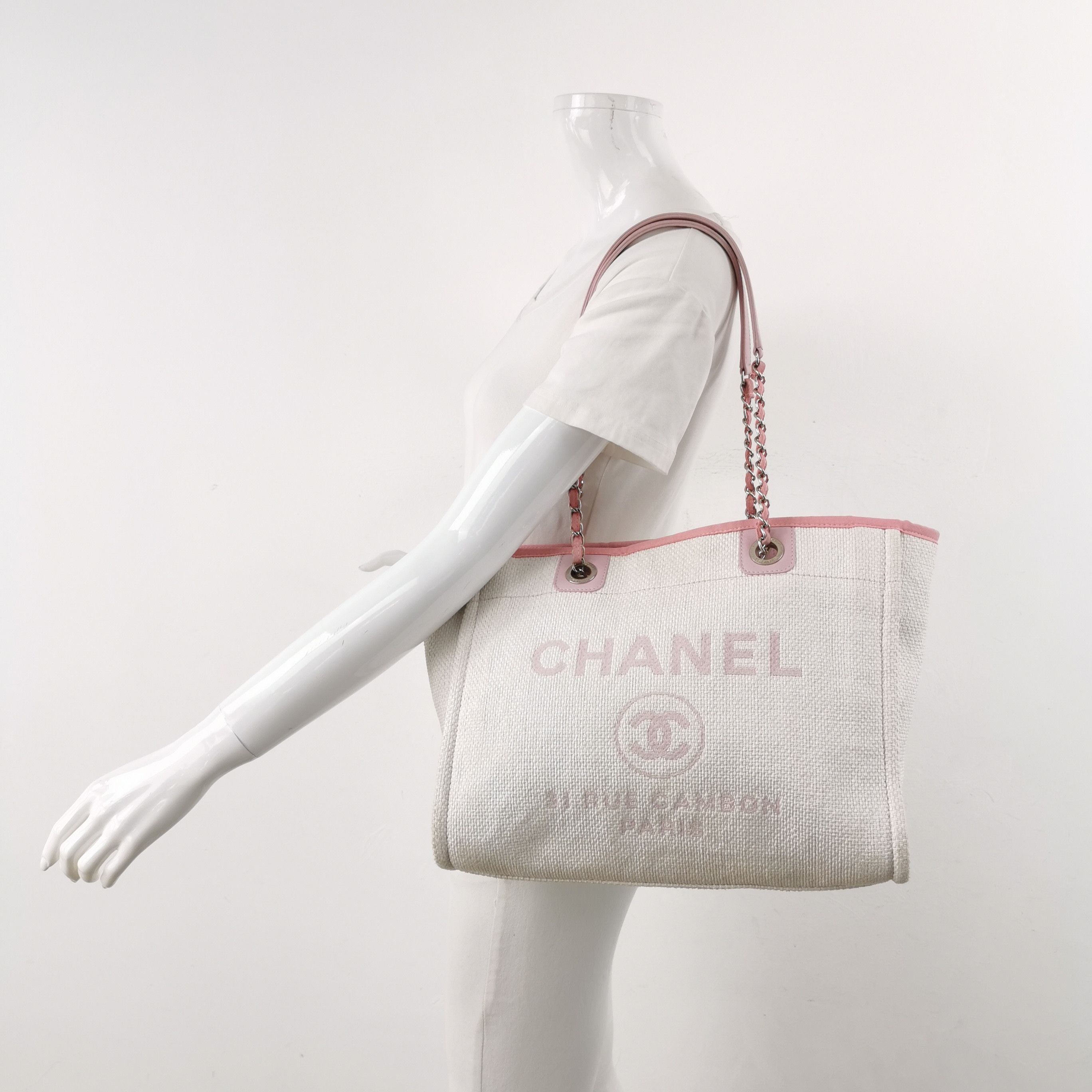 Chanel Chanel Women os Shoulder Bags Size ONE SIZE - 2 Thumbnail