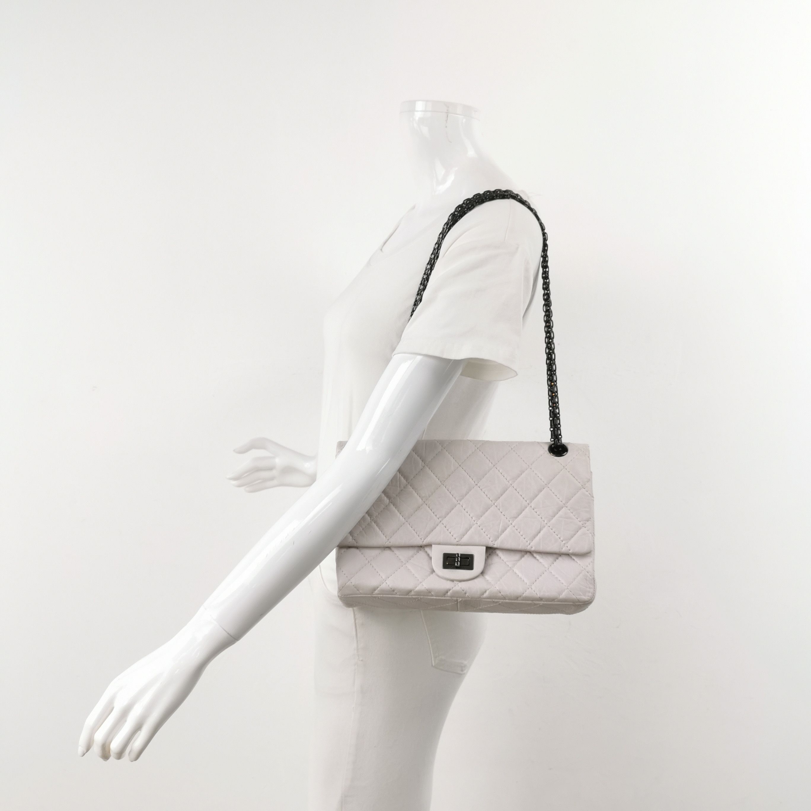 Chanel Chanel Women os Shoulder Bags Size ONE SIZE - 2 Thumbnail