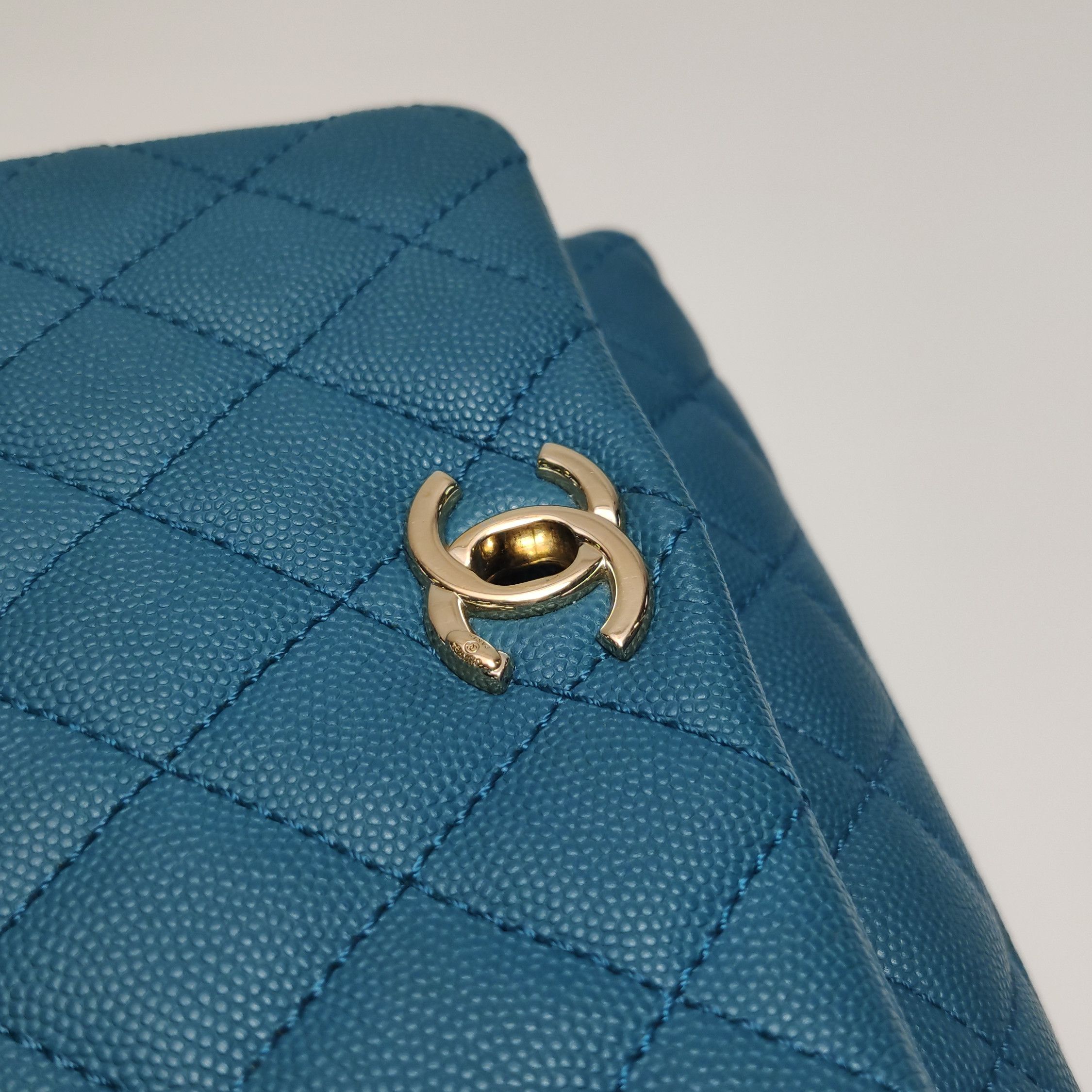 Chanel Chanel Women os Shoulder Bags Size ONE SIZE - 14 Thumbnail