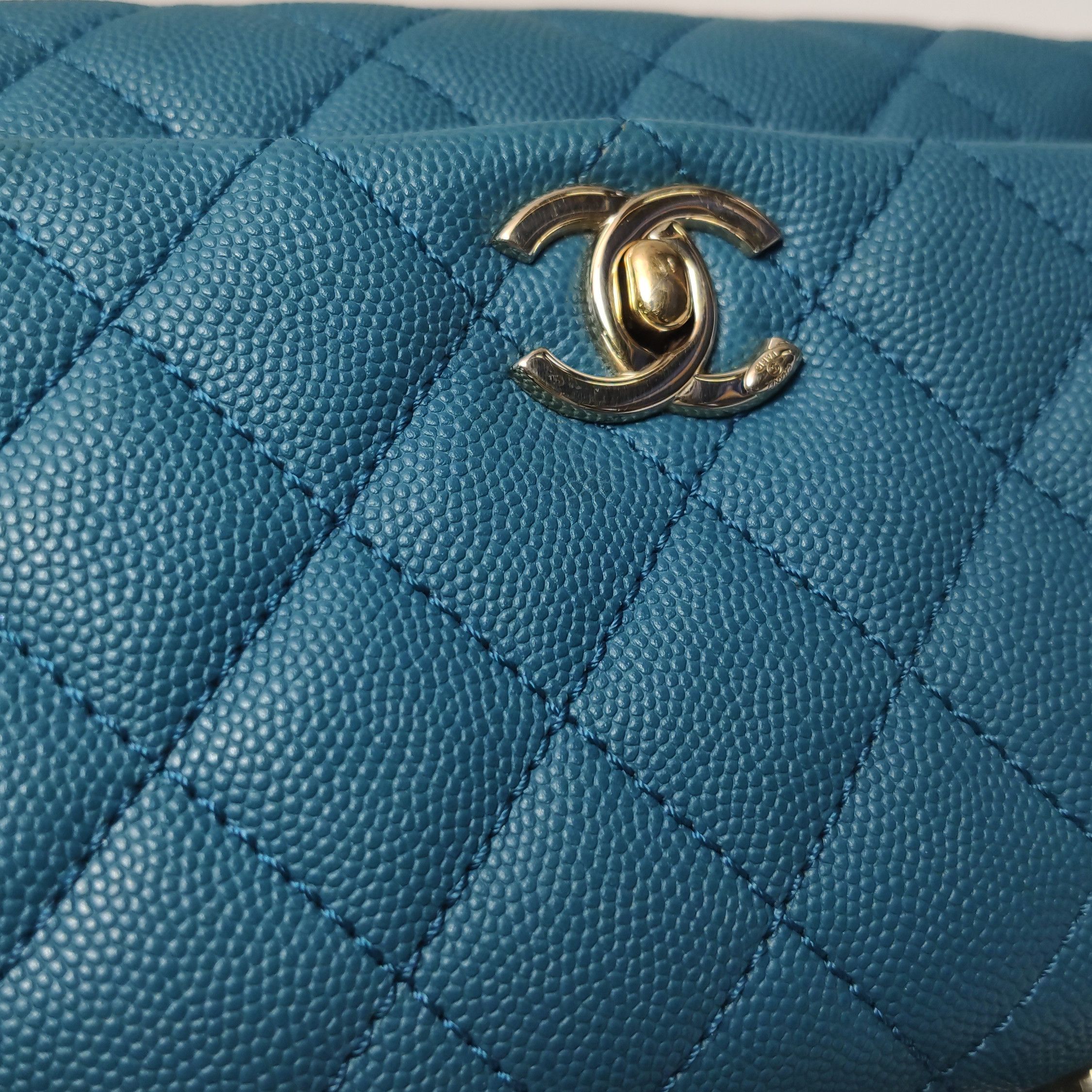 Chanel Chanel Women os Shoulder Bags Size ONE SIZE - 25 Thumbnail