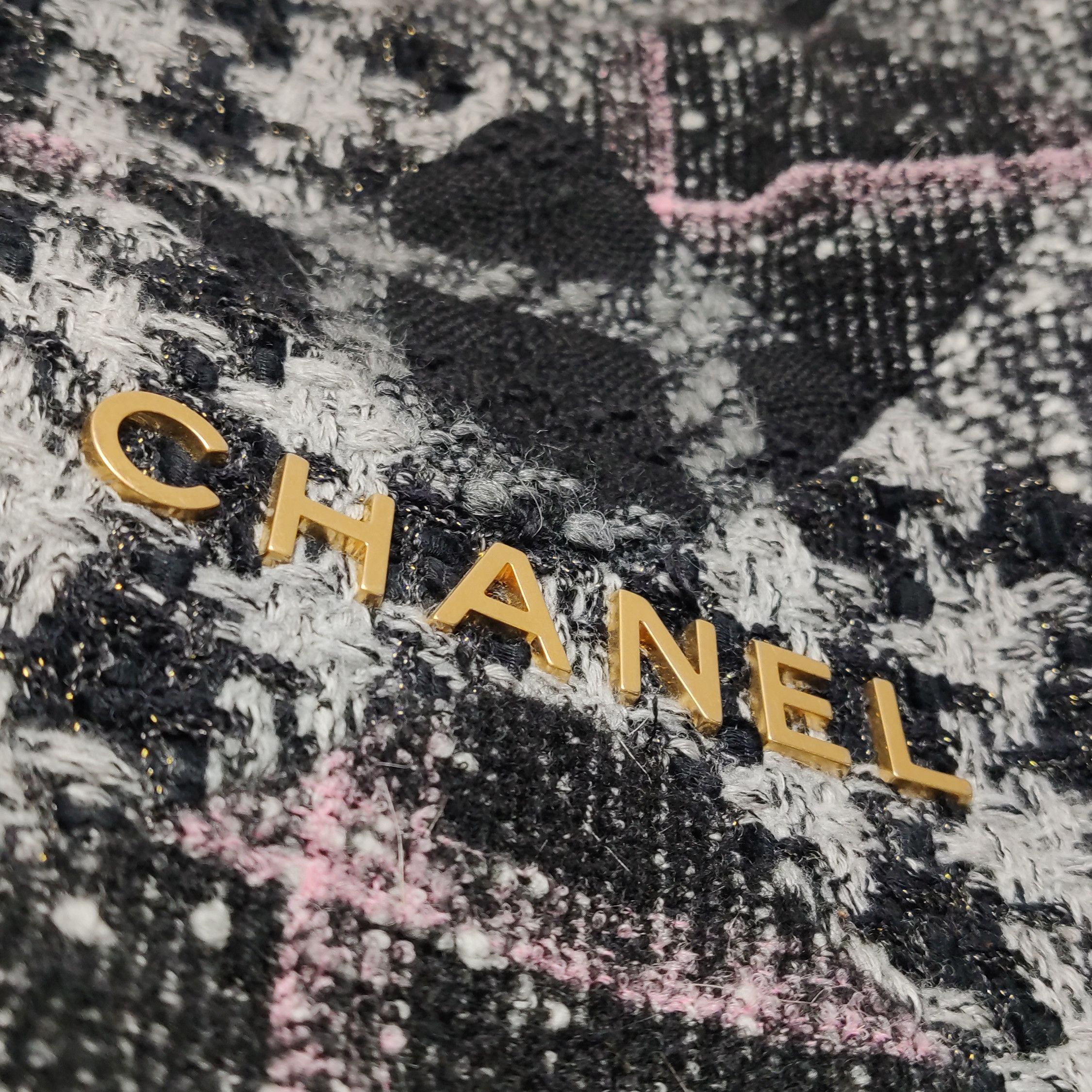 Chanel Chanel Women os Shoulder Bags Size ONE SIZE - 16 Thumbnail