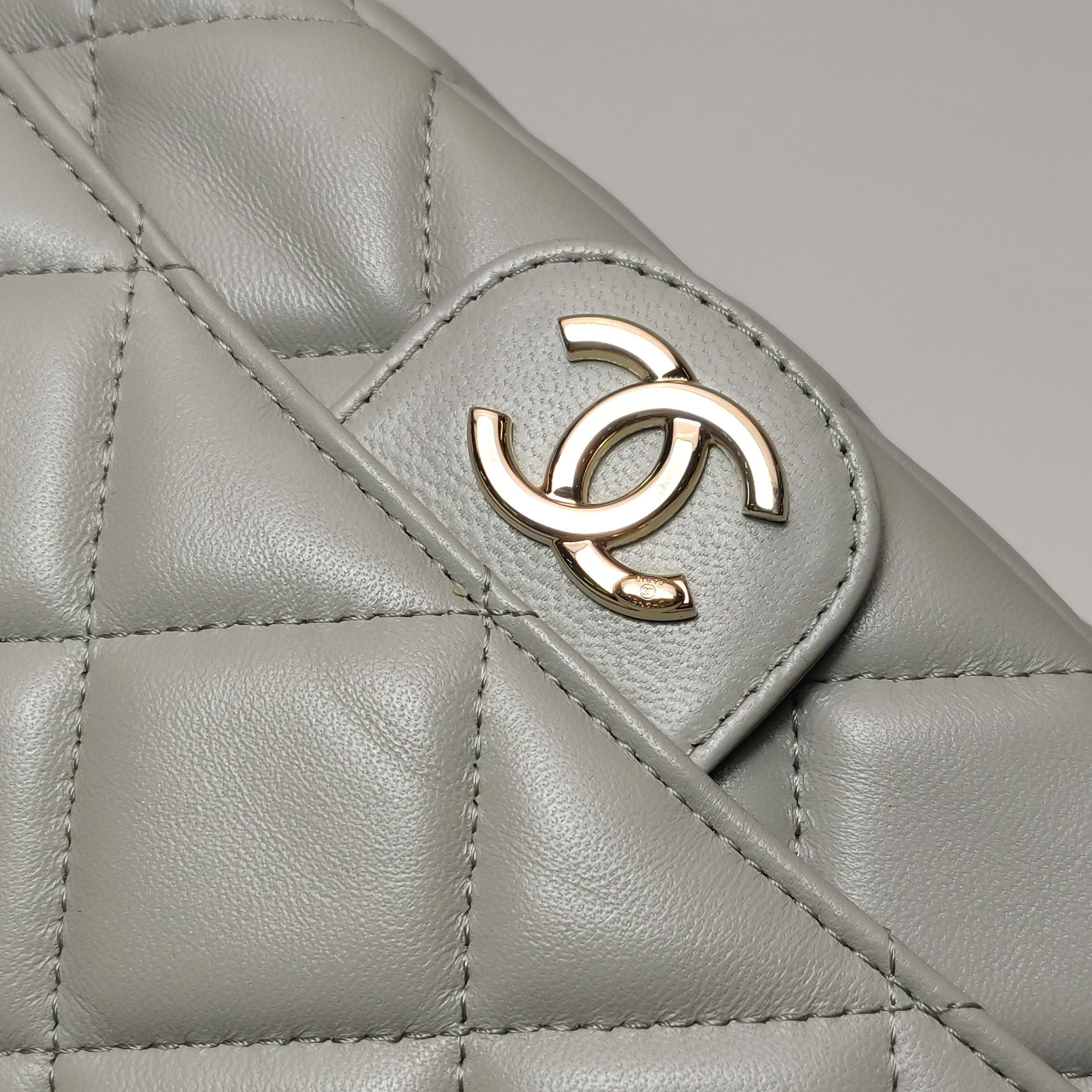 Chanel Chanel Women os Shoulder Bags Size ONE SIZE - 21 Thumbnail